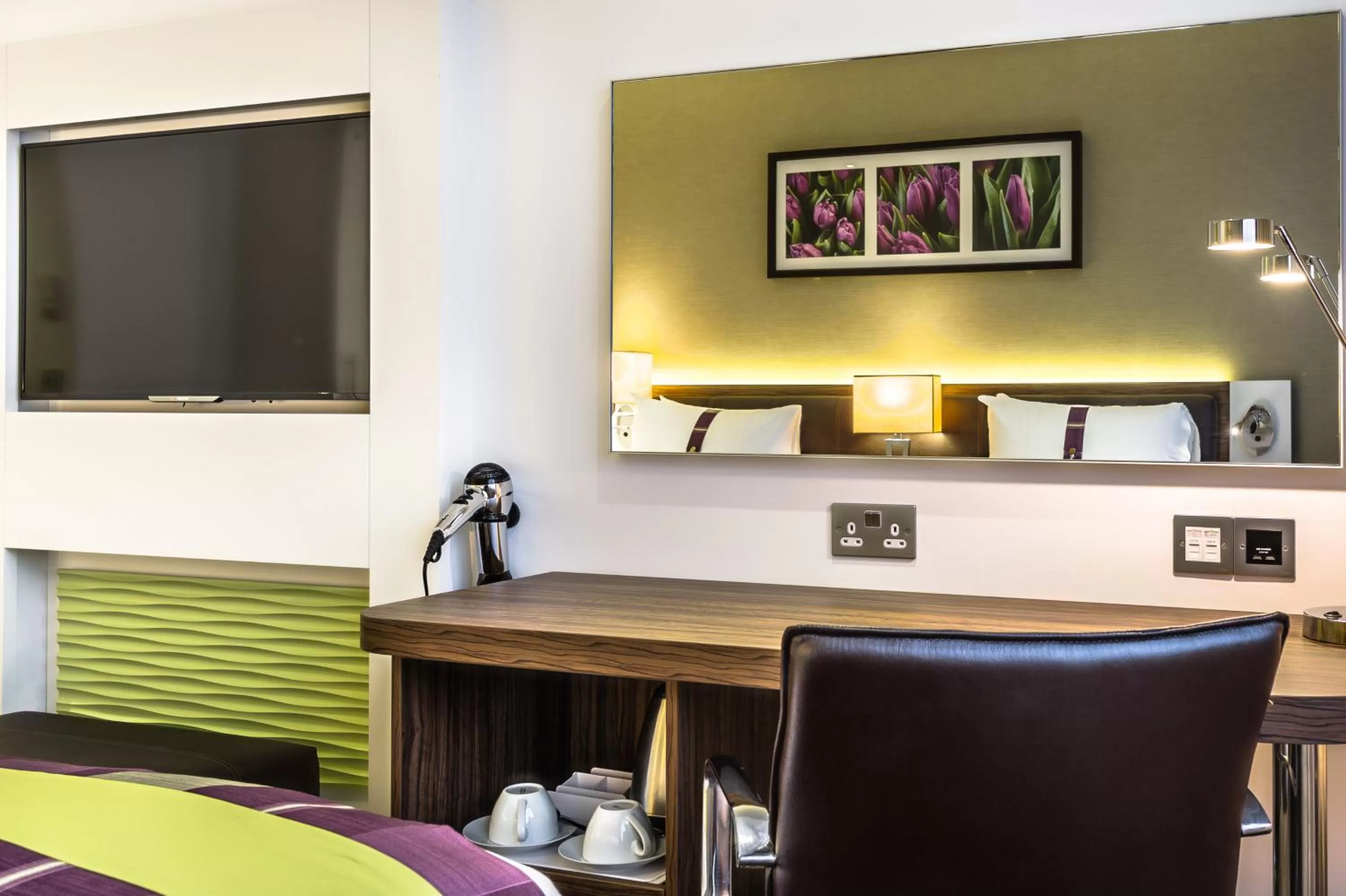 Photo of the whole room in Holiday Inn London Watford Junction by IHG