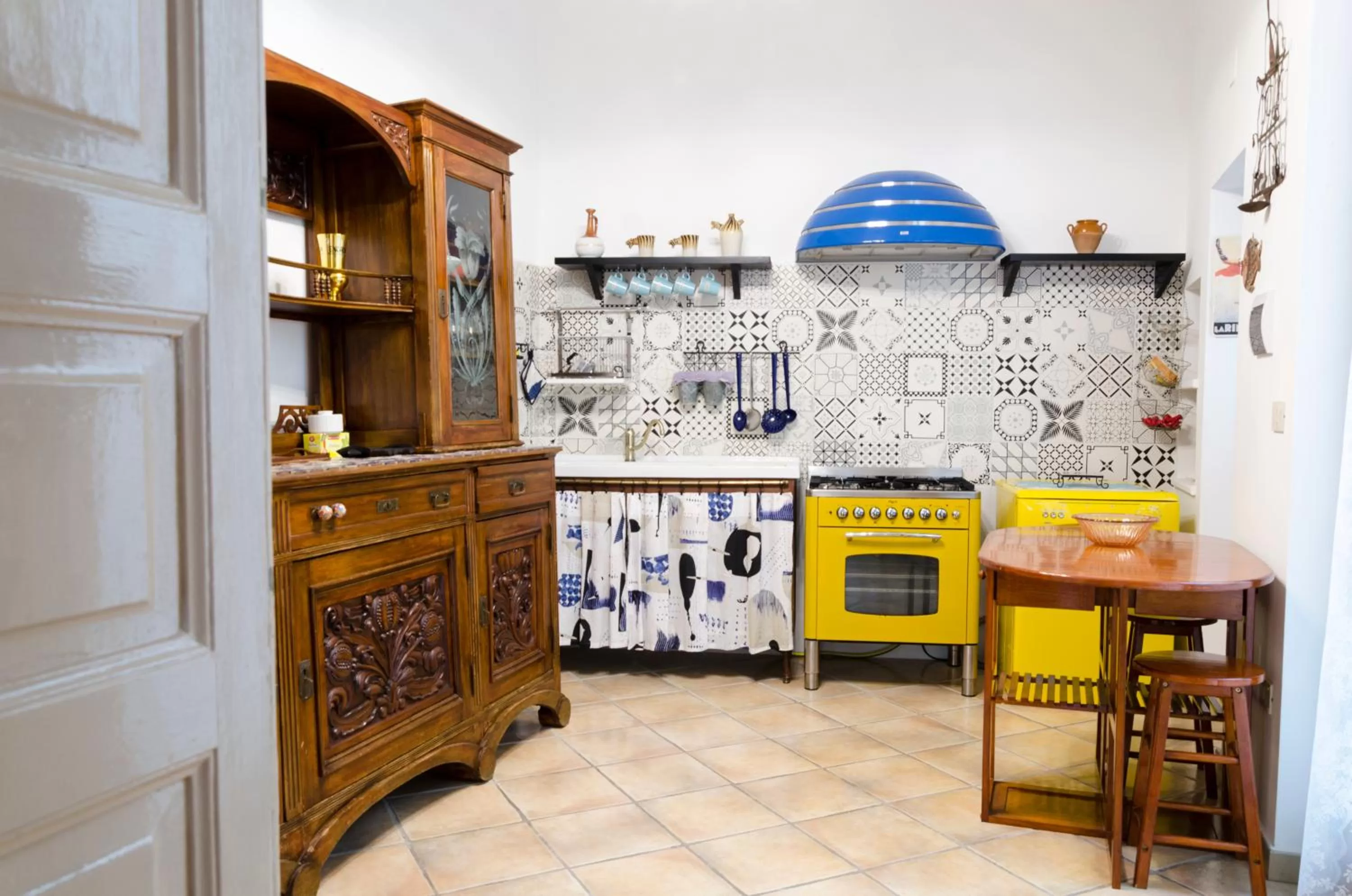Kitchen or kitchenette in Maria Vittoria Charming Rooms and Apartments