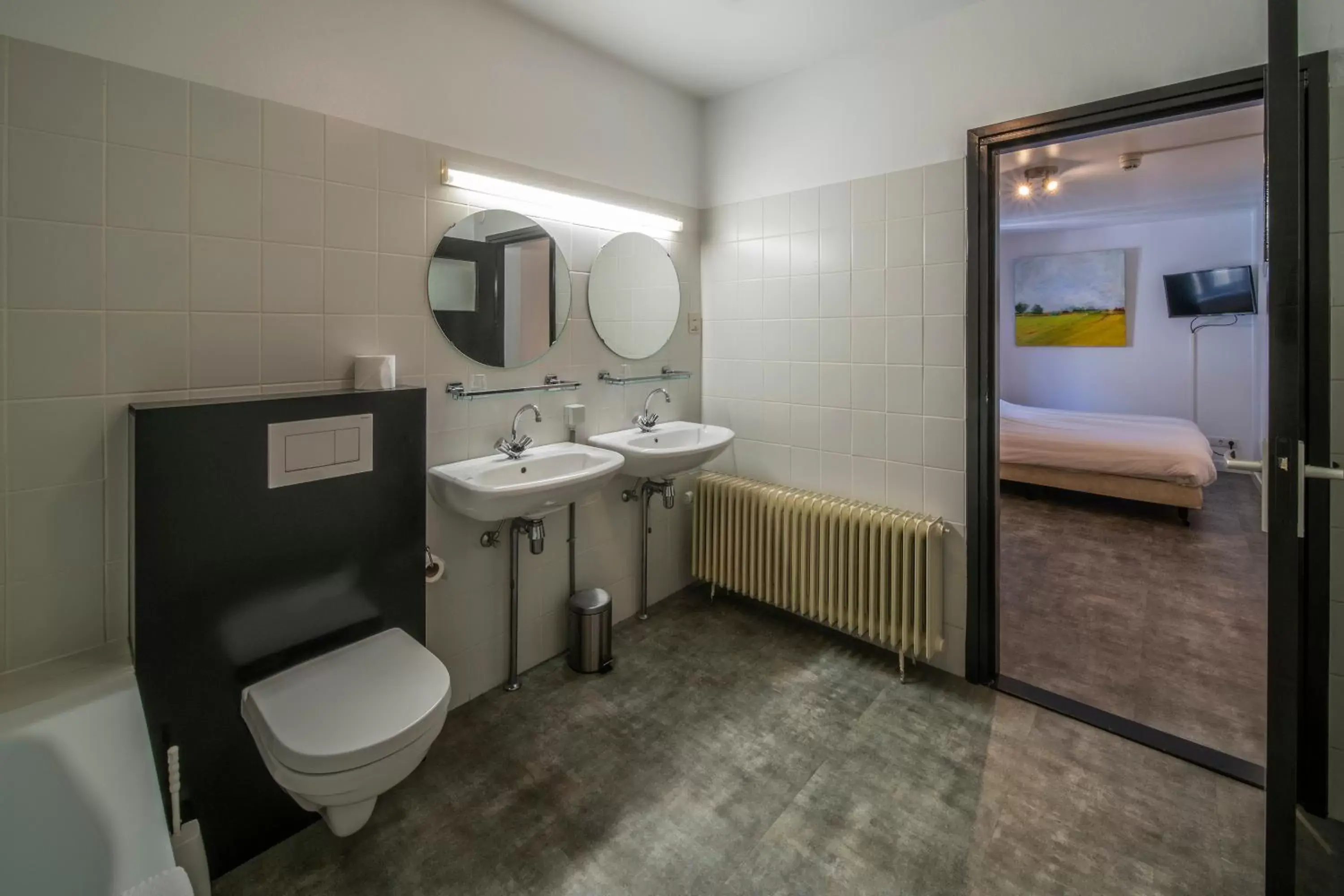 Twin Room with Bath in Hotel Restaurant St. Lambert Twin Room with Bath in Hotel Restaurant St. Lambert