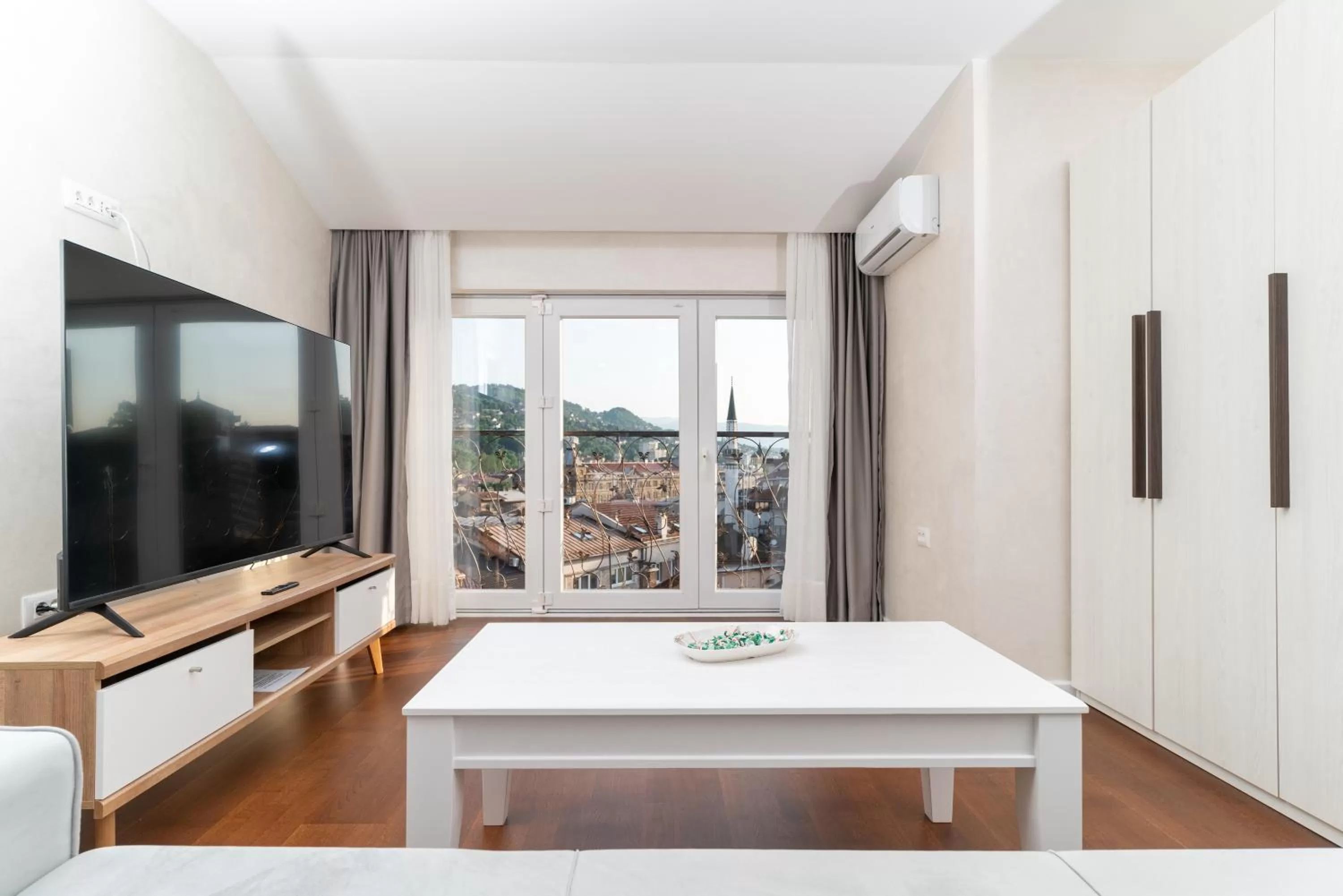 TV and multimedia in Ornament Hotel and Apartments