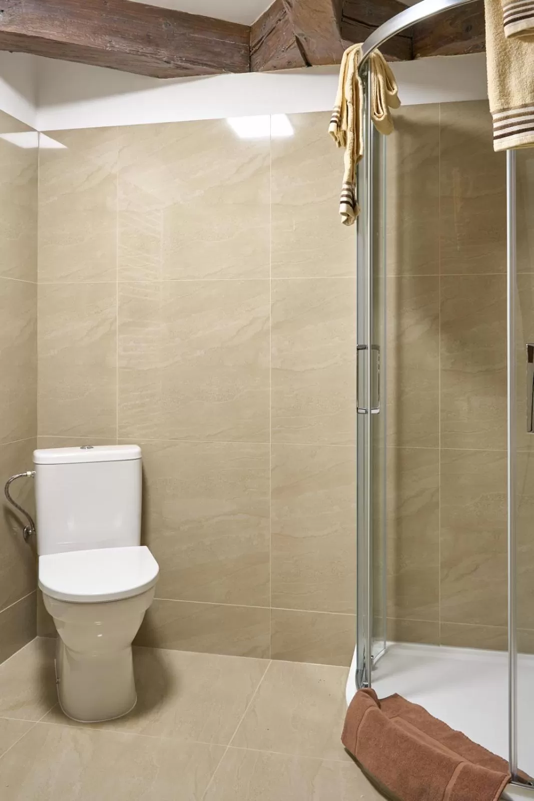 Bathroom in Vila Lovců králových