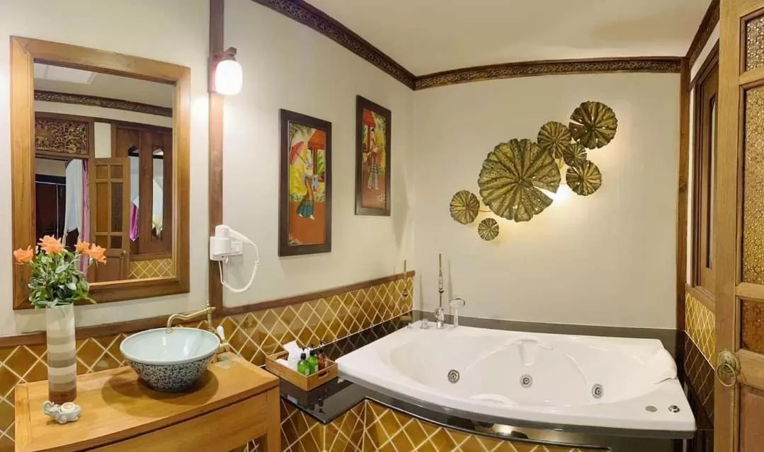 Bath in Amata Lanna Village อมตะล้านนาวิลเลจ