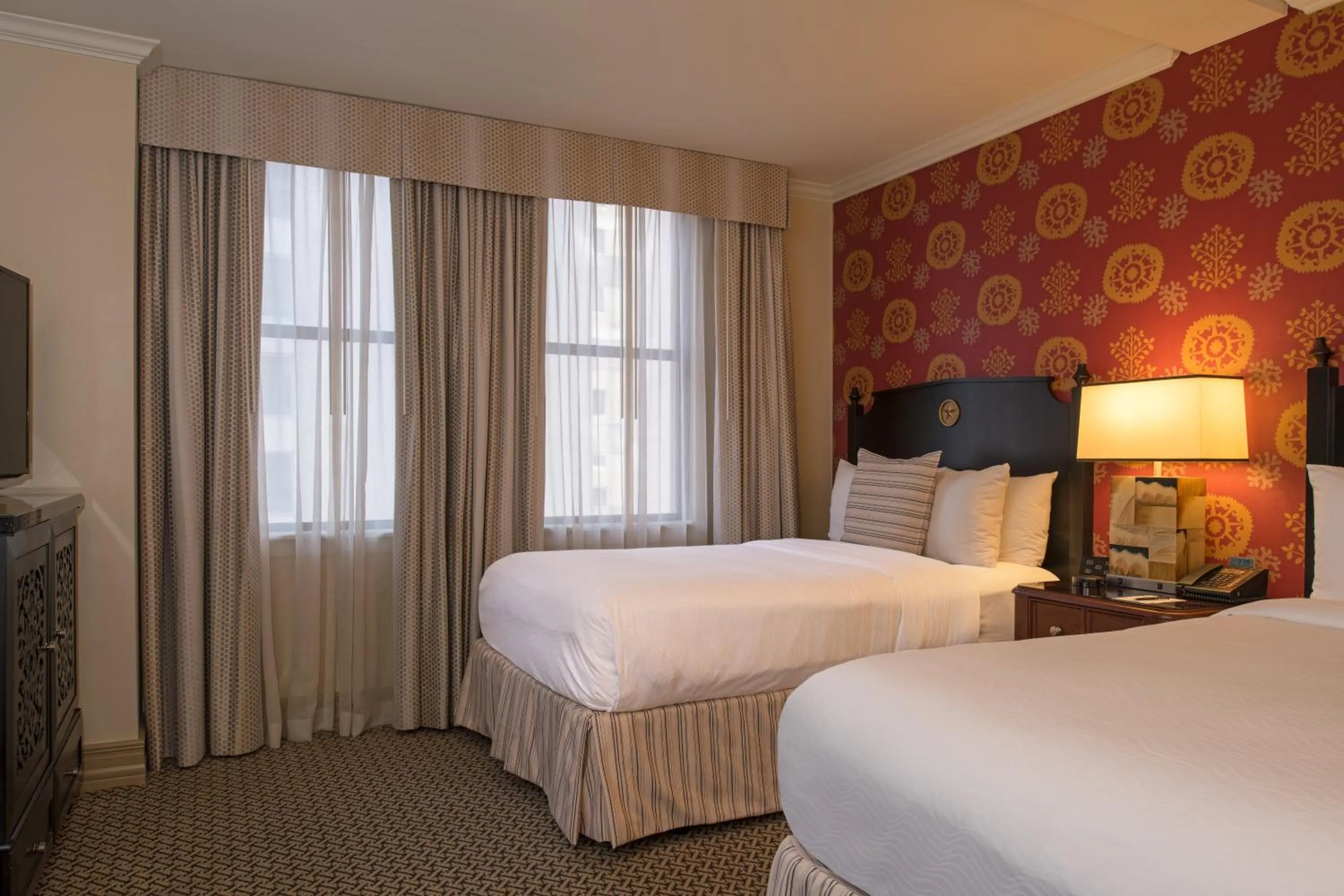 Photo of the whole room, Bed in The Stephen F Austin Royal Sonesta Hotel