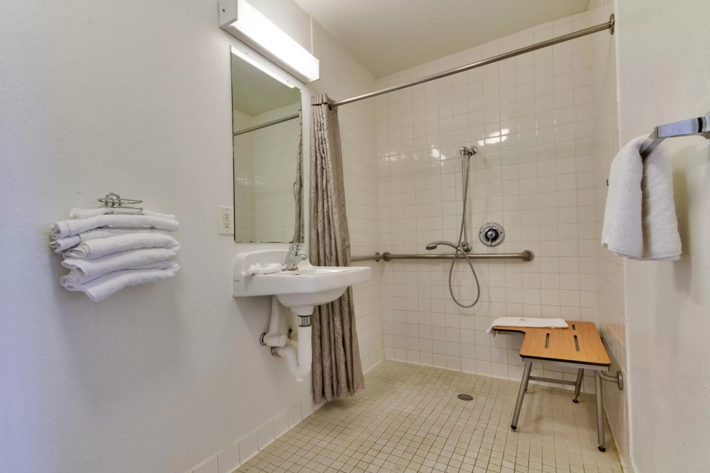 Bathroom in Motel 6-Irving, TX - Dallas