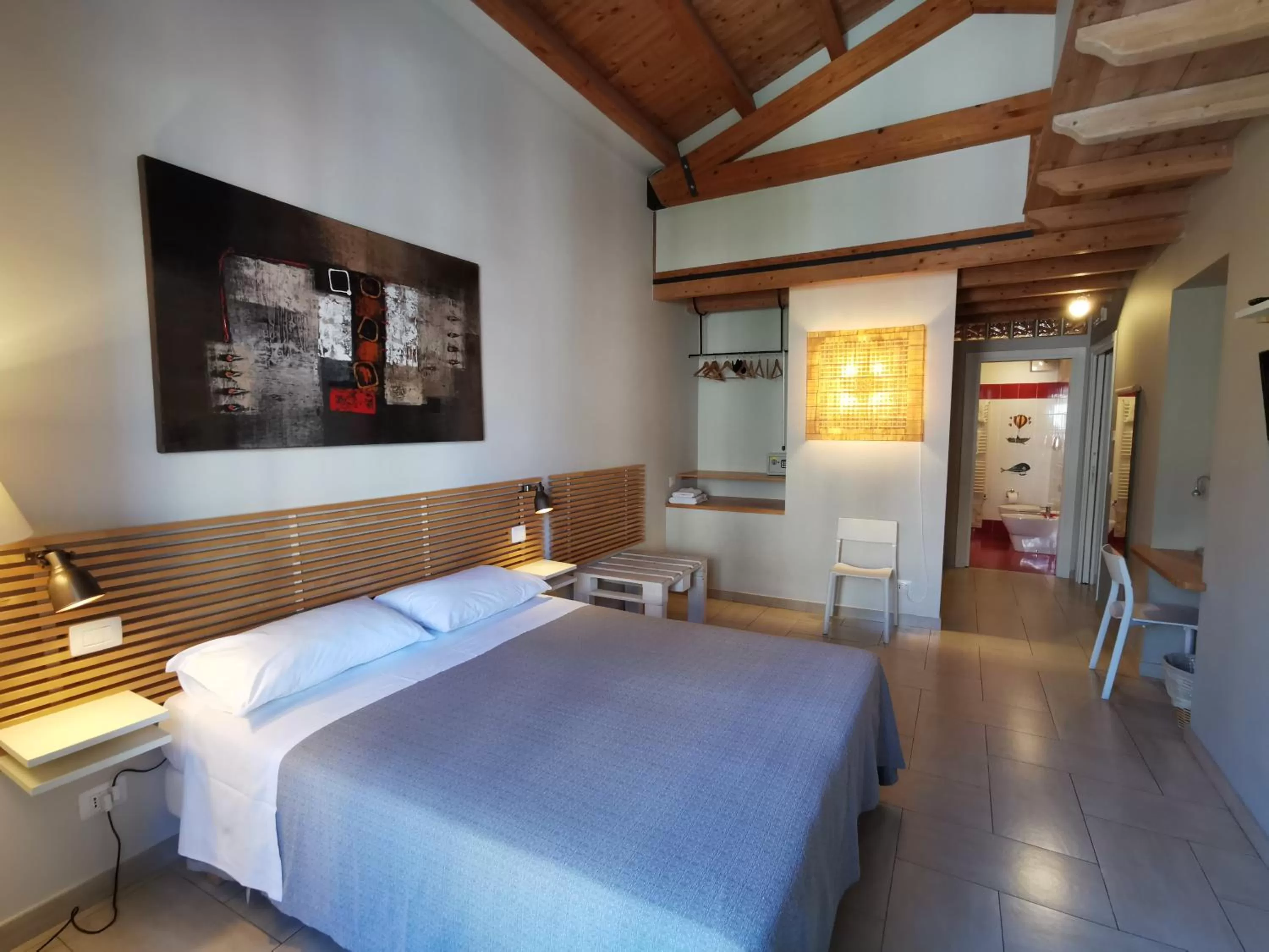 Photo of the whole room, Bed in B&B Re Umberto