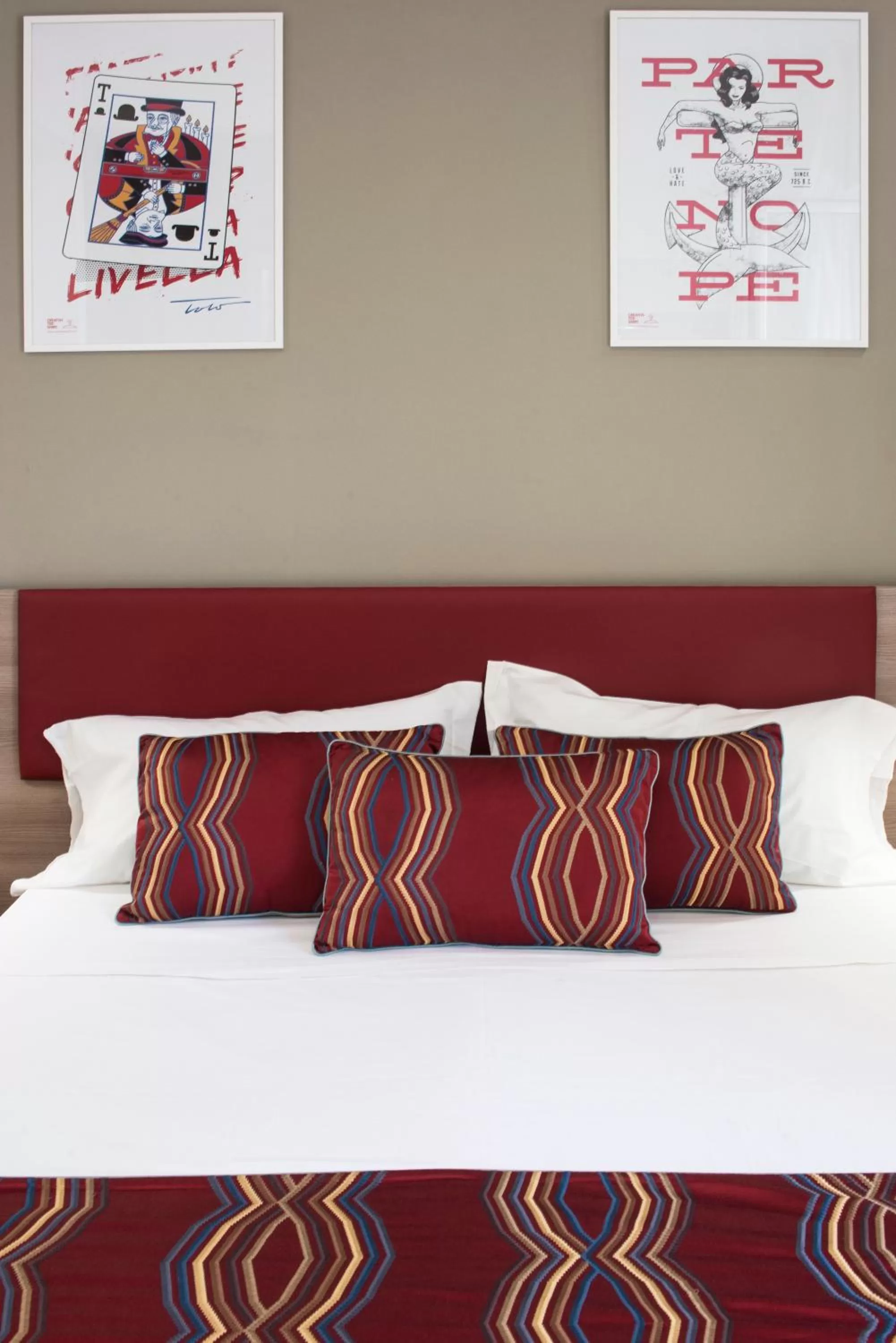 Bed in Regina Margherita Suite