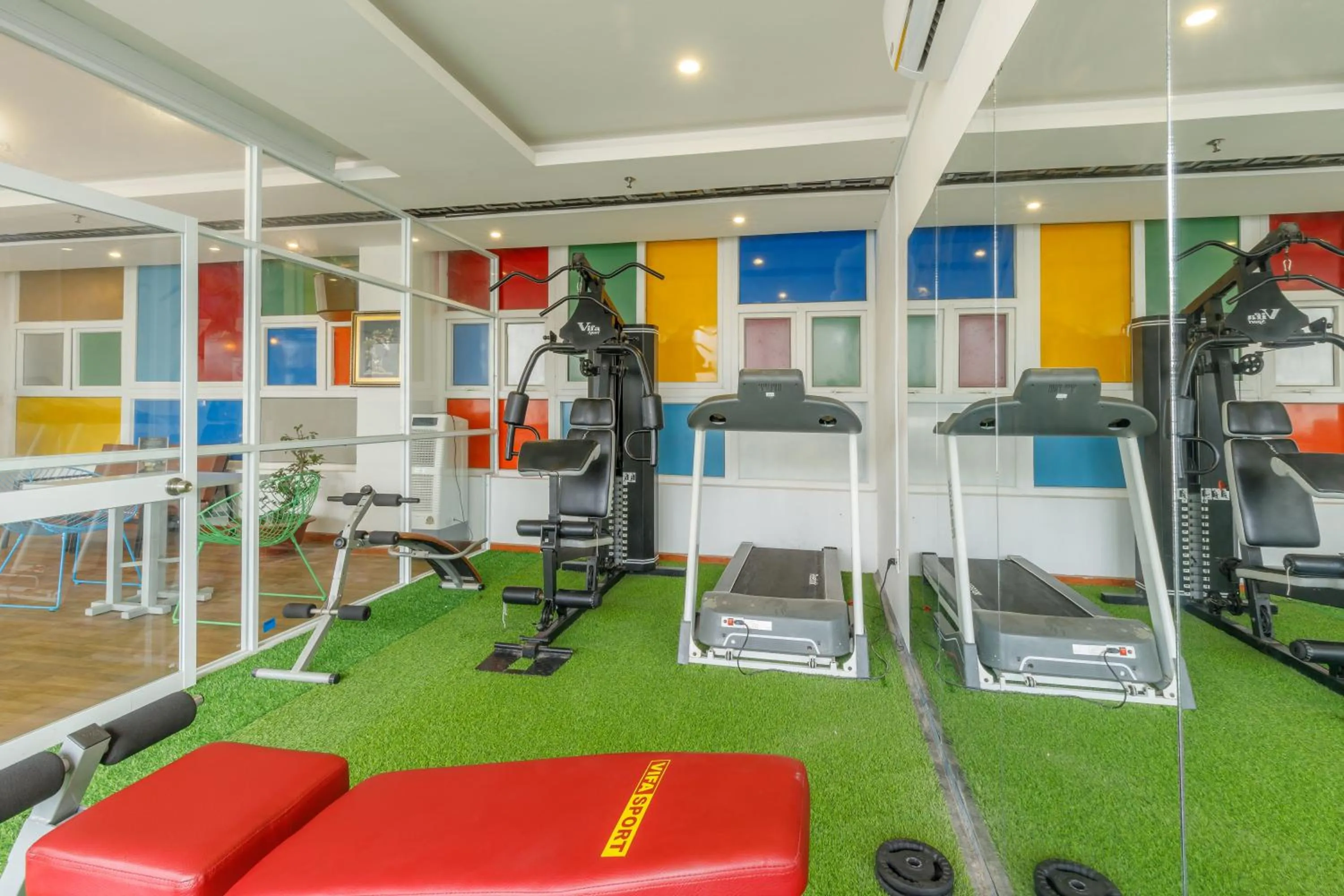 Fitness centre/facilities in Paris Luxury Hotel & Apartment Nha Trang