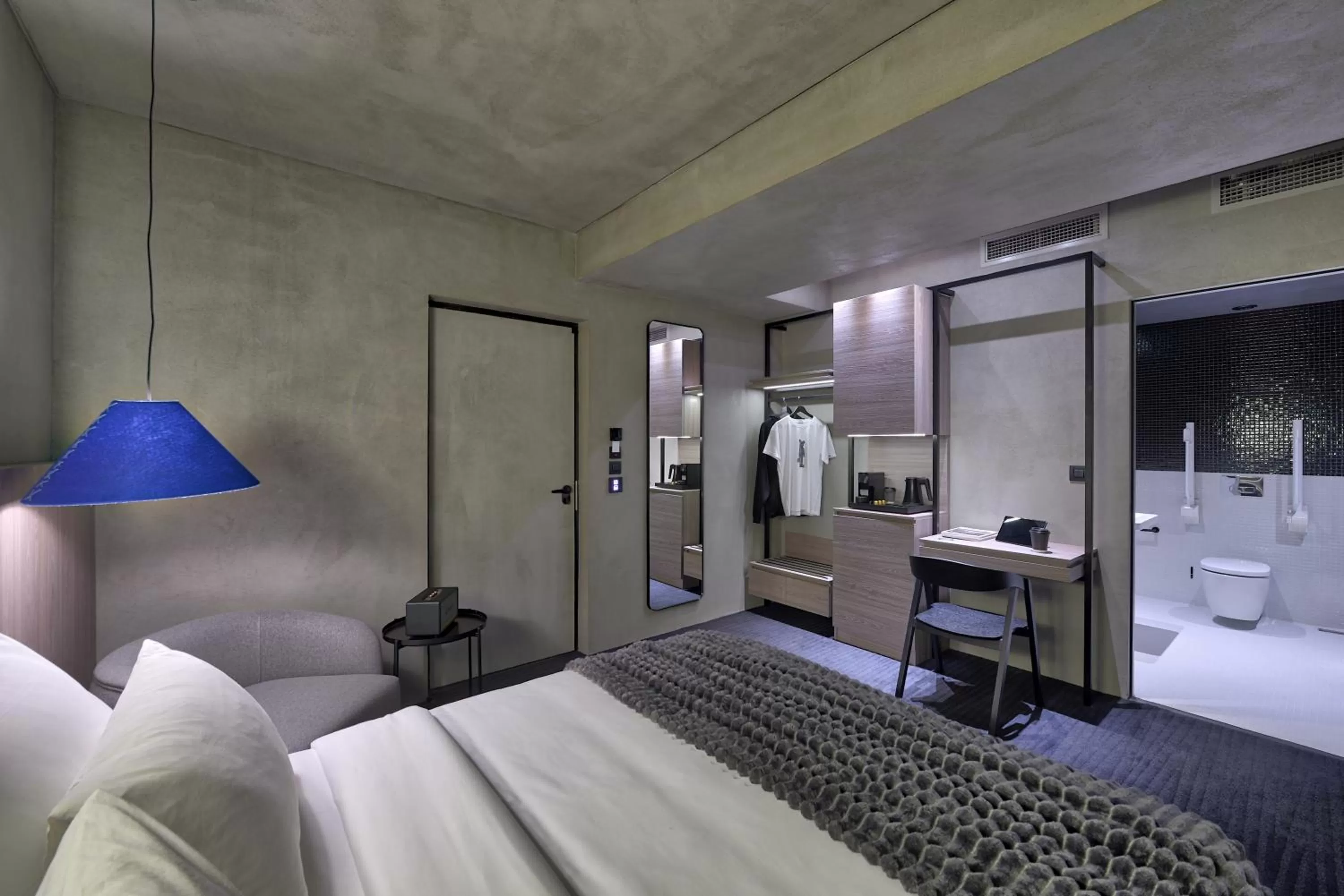 Photo of the whole room, Bed in ONOMA Hotel