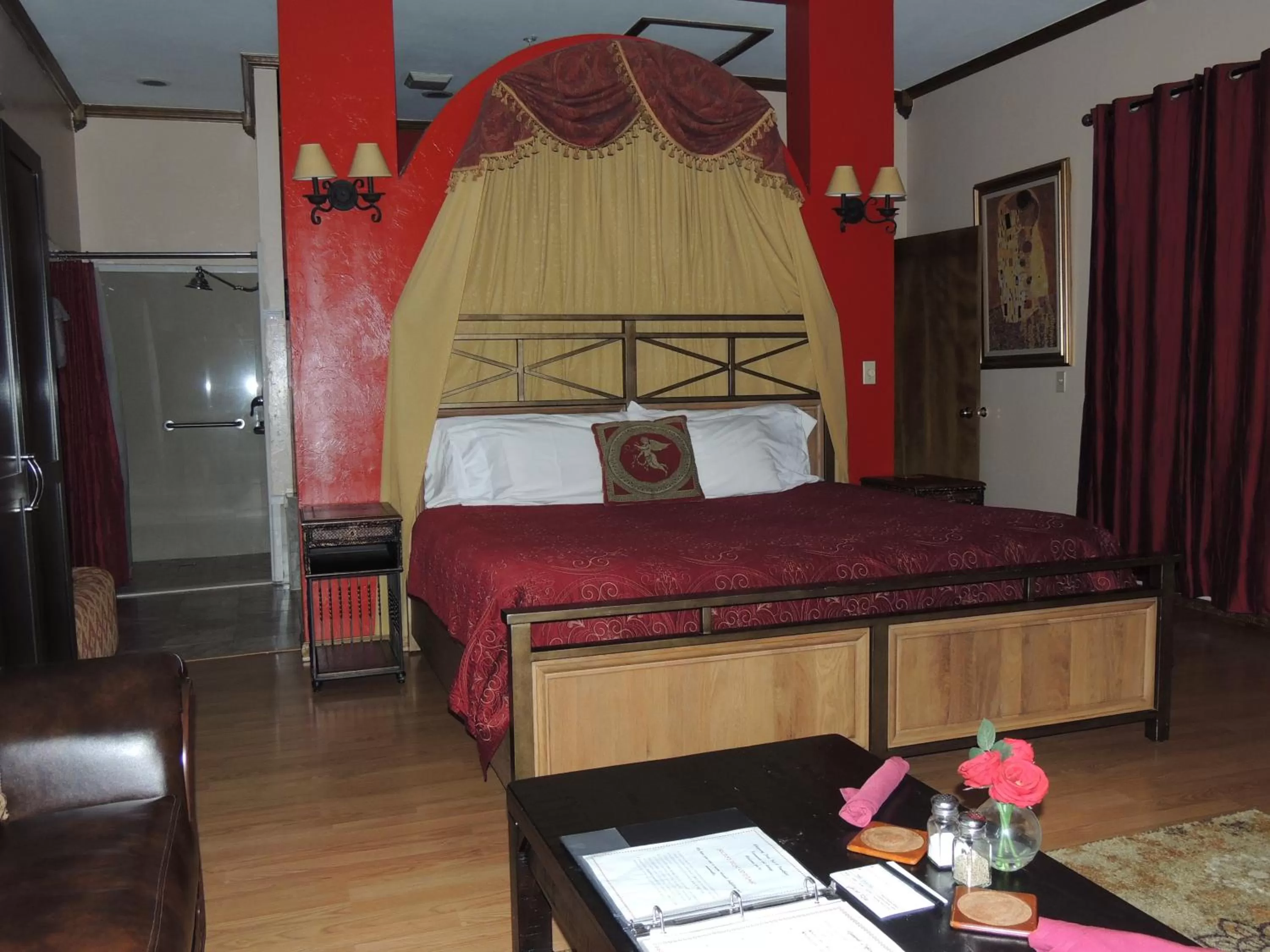 Deluxe King Suite in The Whispering Pines Inn