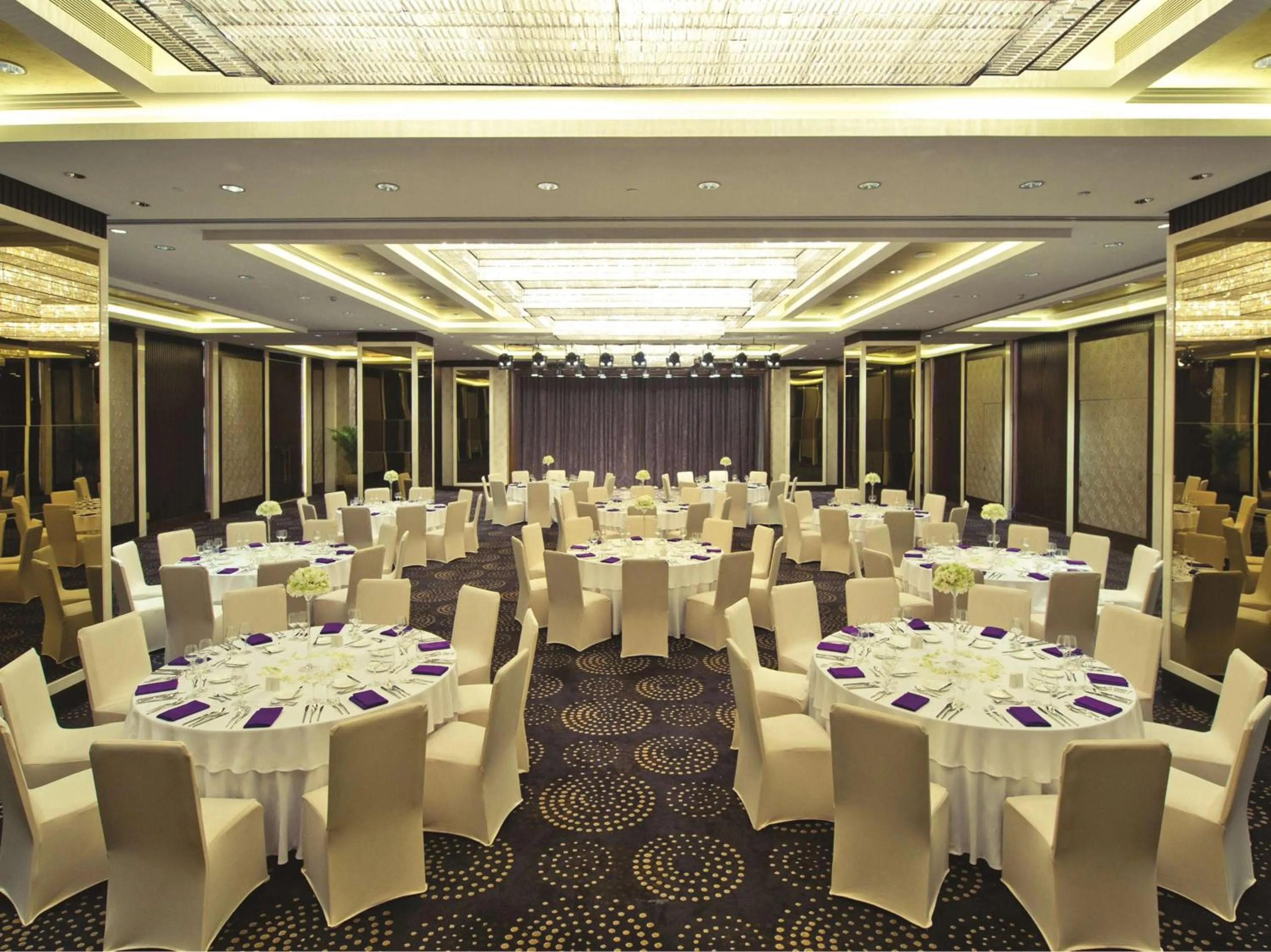 Meeting/conference room in DoubleTree by Hilton Chongqing - Guanyinqiao railway station