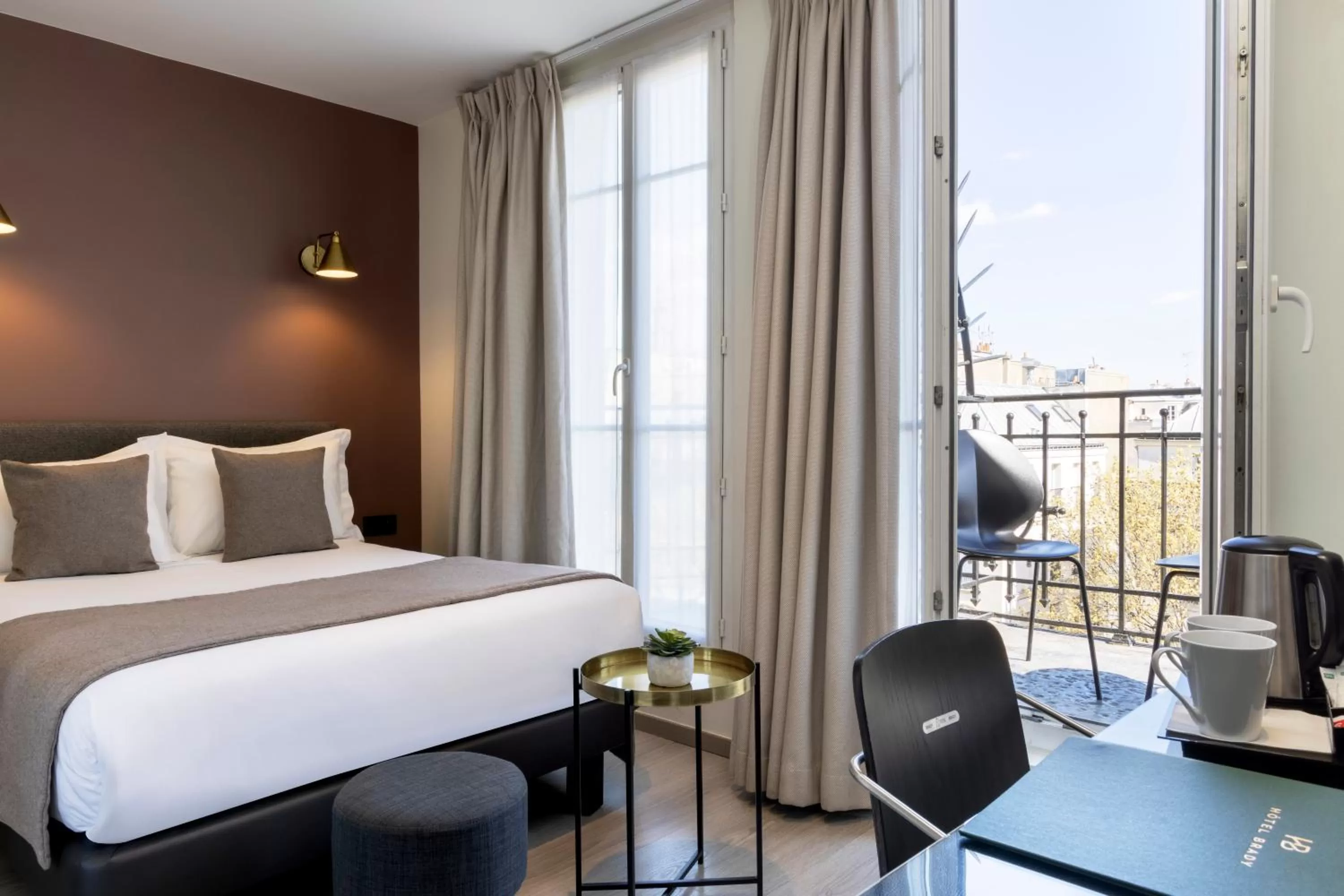 Bedroom, Bed in Hôtel Brady