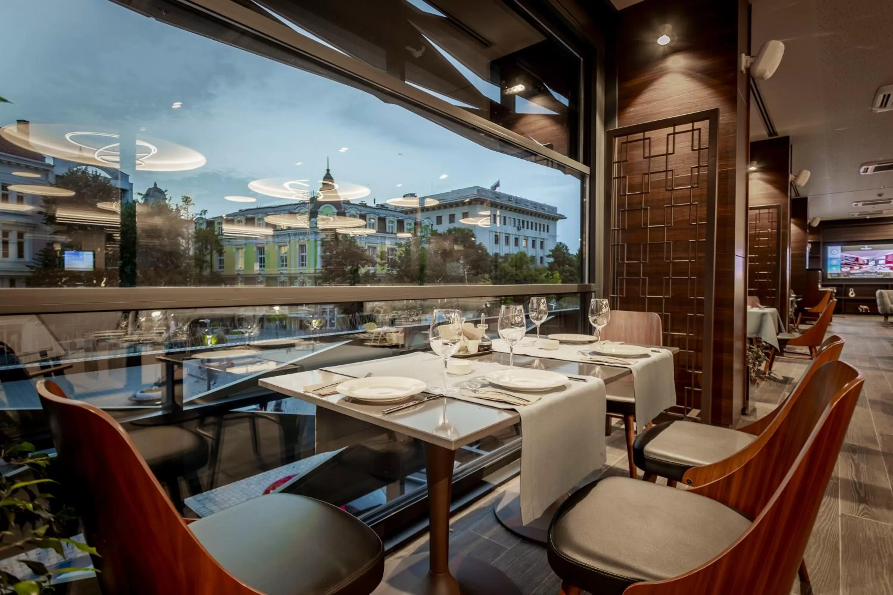 Restaurant/places to eat in Hotel Bulgaria