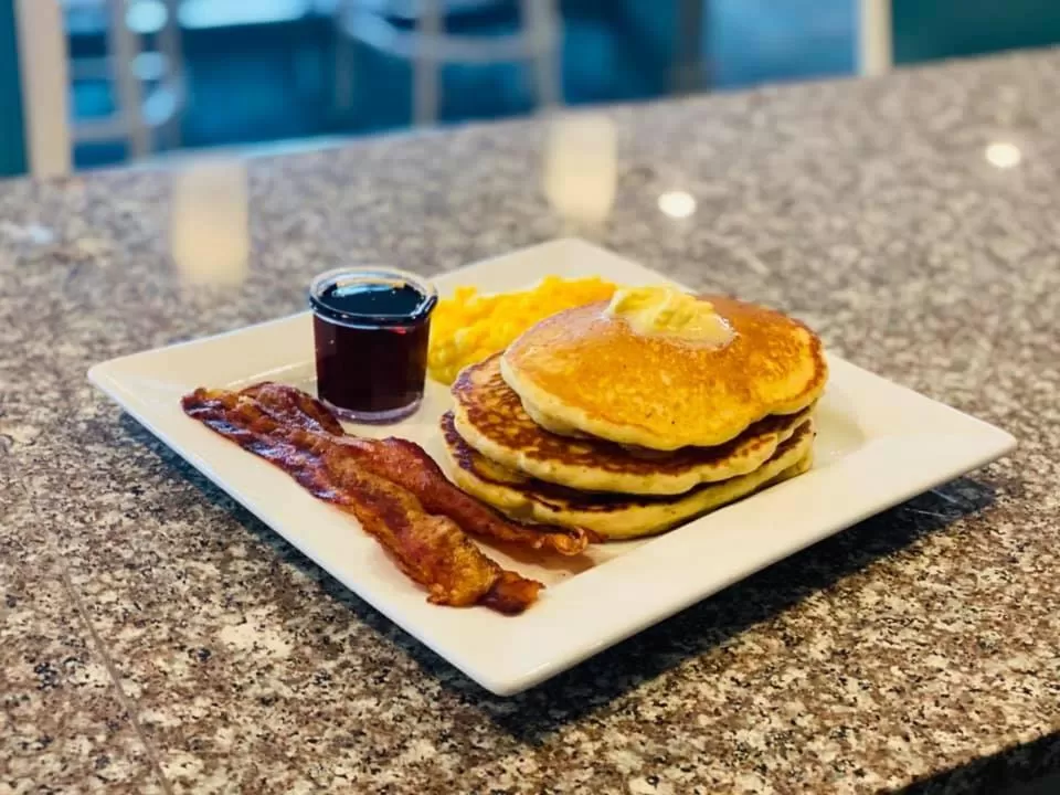 Breakfast in Holiday Inn Guin by IHG