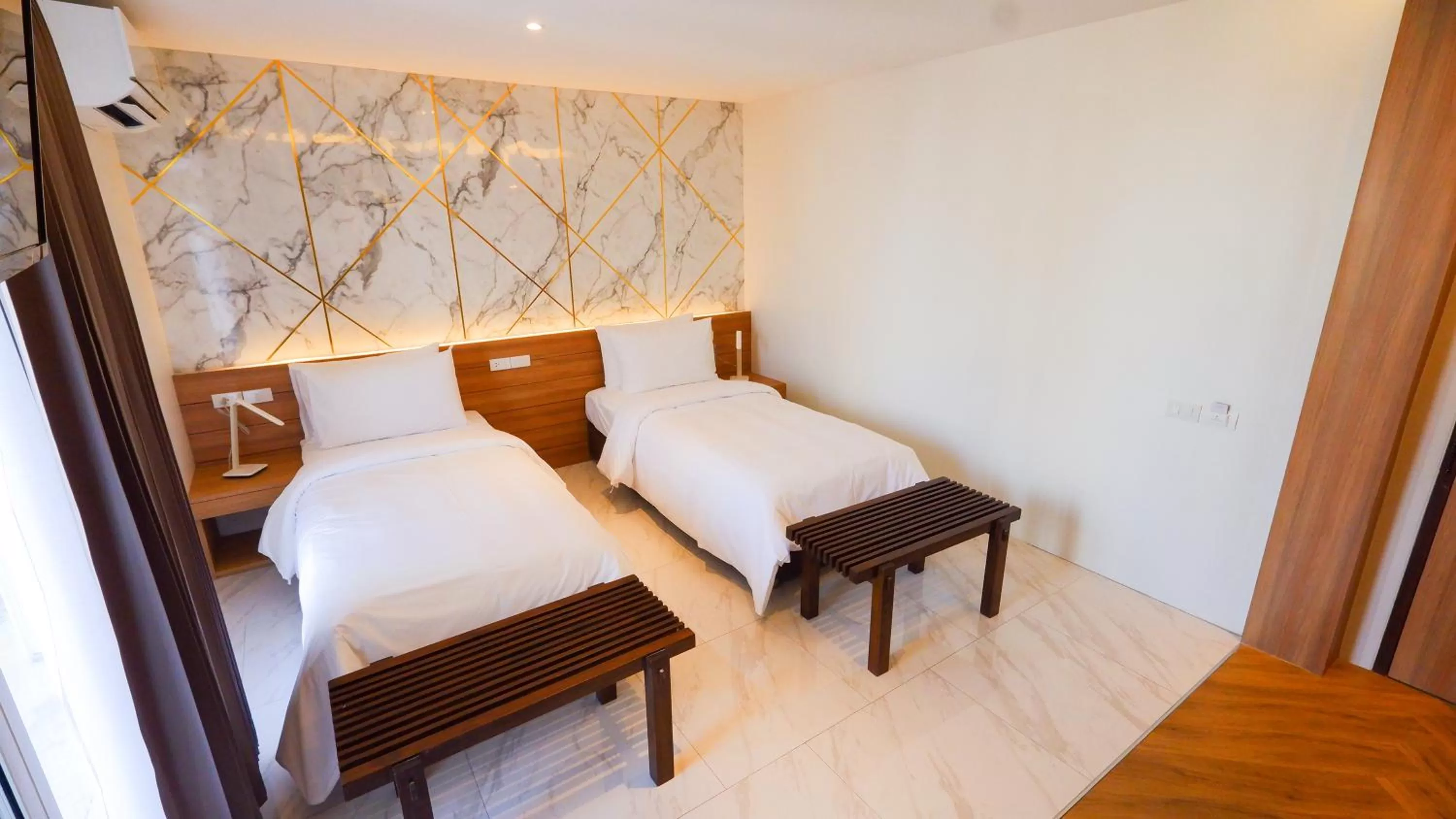 Bedroom, Bed in Pinnacle Dream