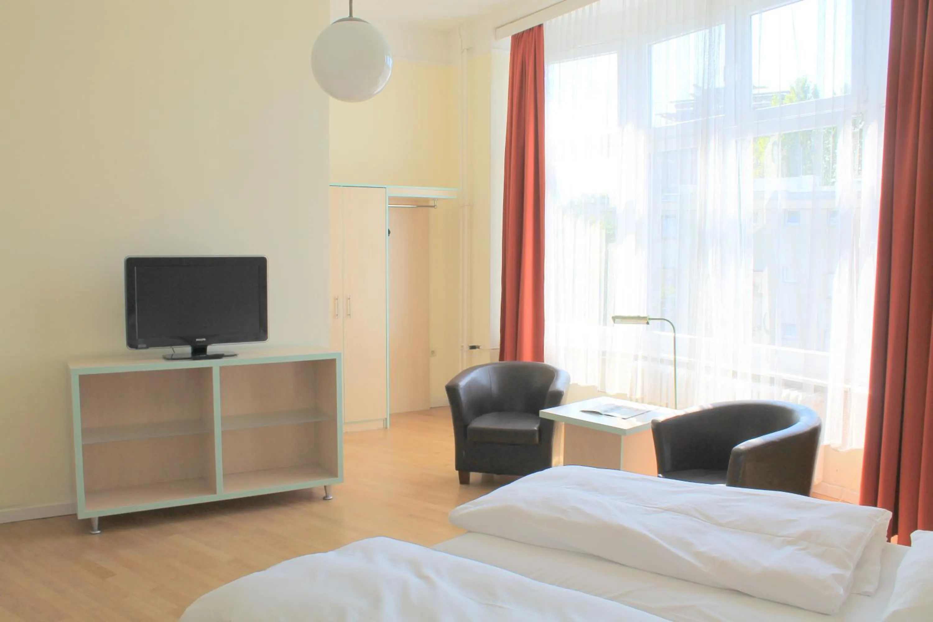 Photo of the whole room, Bed in Hotel Hansablick