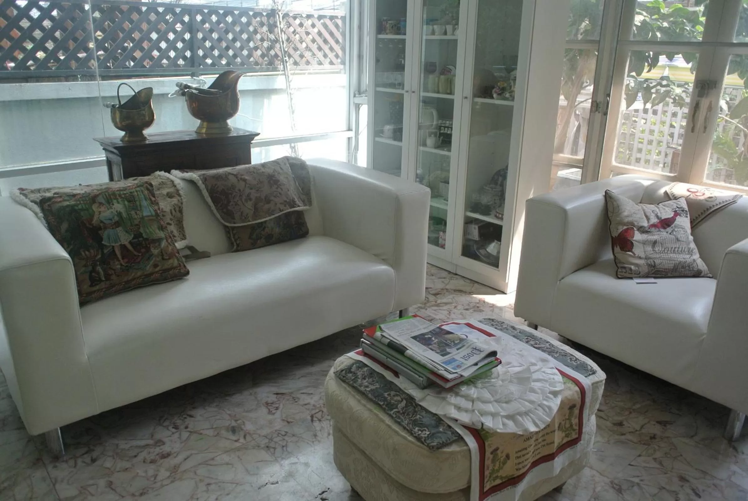 Decorative detail in Oriental Smile Hotel