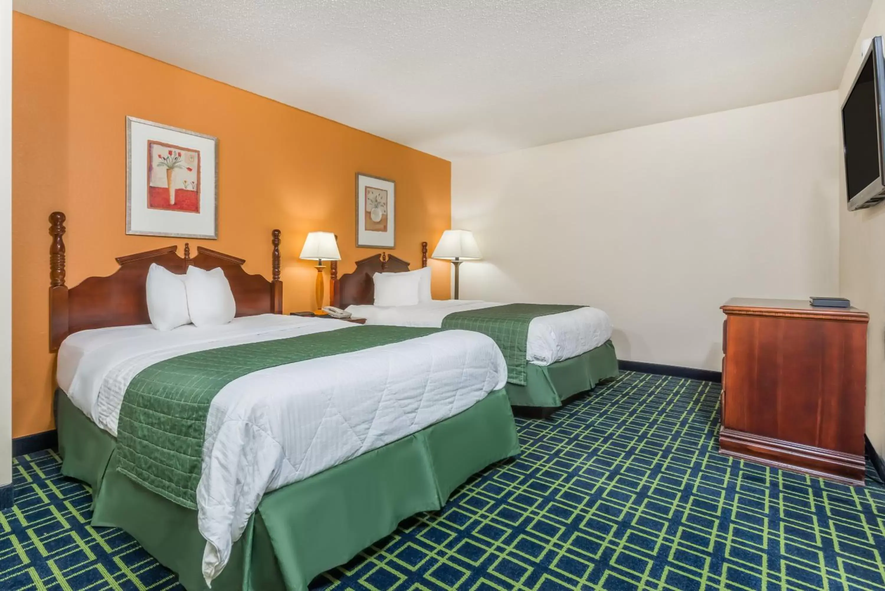 Studio Suite with Two Queen Beds - Non-Smoking in Baymont by Wyndham Greensburg Studio Suite with Two Queen Beds - Non-Smoking in Baymont by Wyndham Greensburg