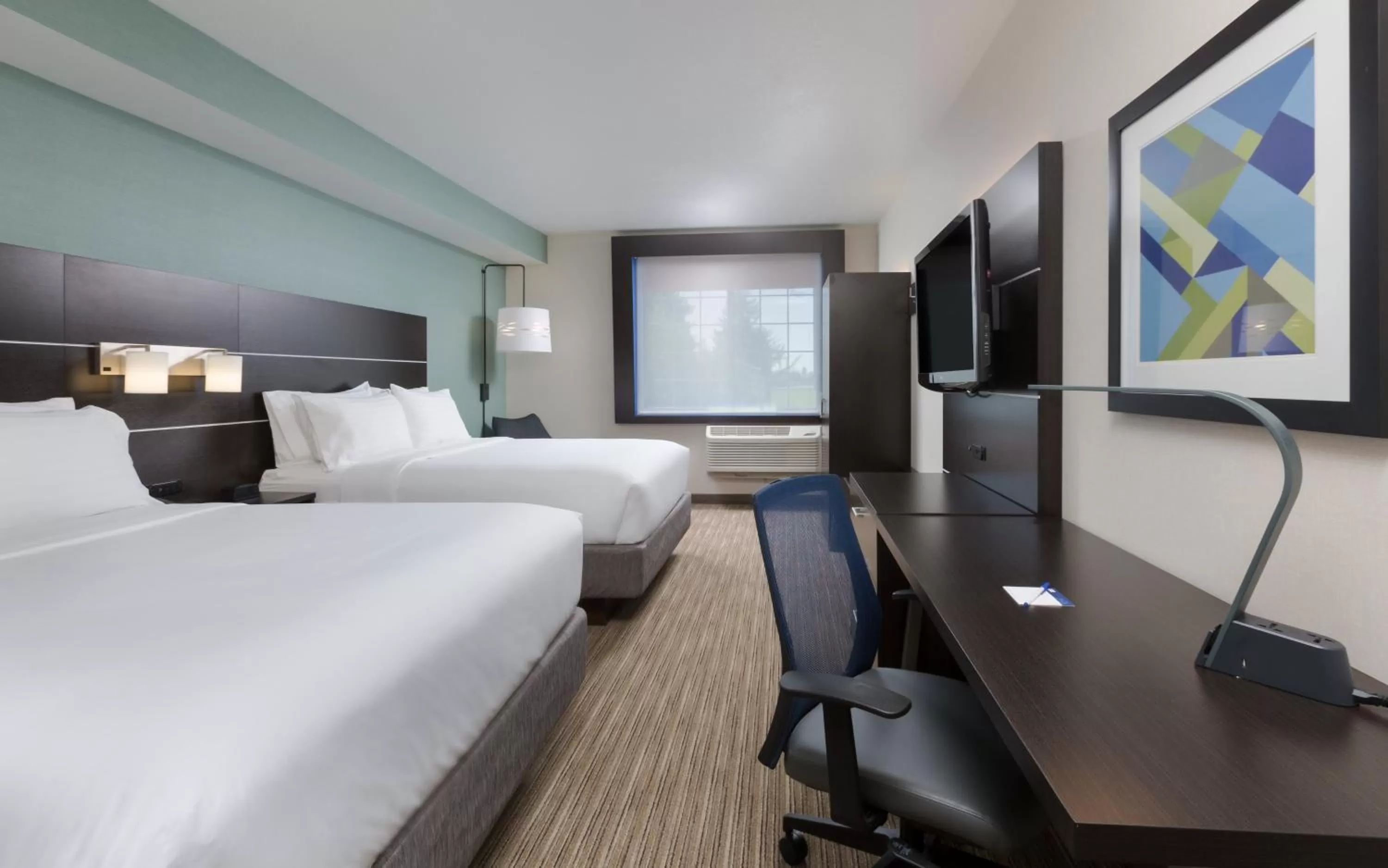 Photo of the whole room, Bed in Holiday Inn Express Hotel & Suites Eugene Downtown - University by IHG