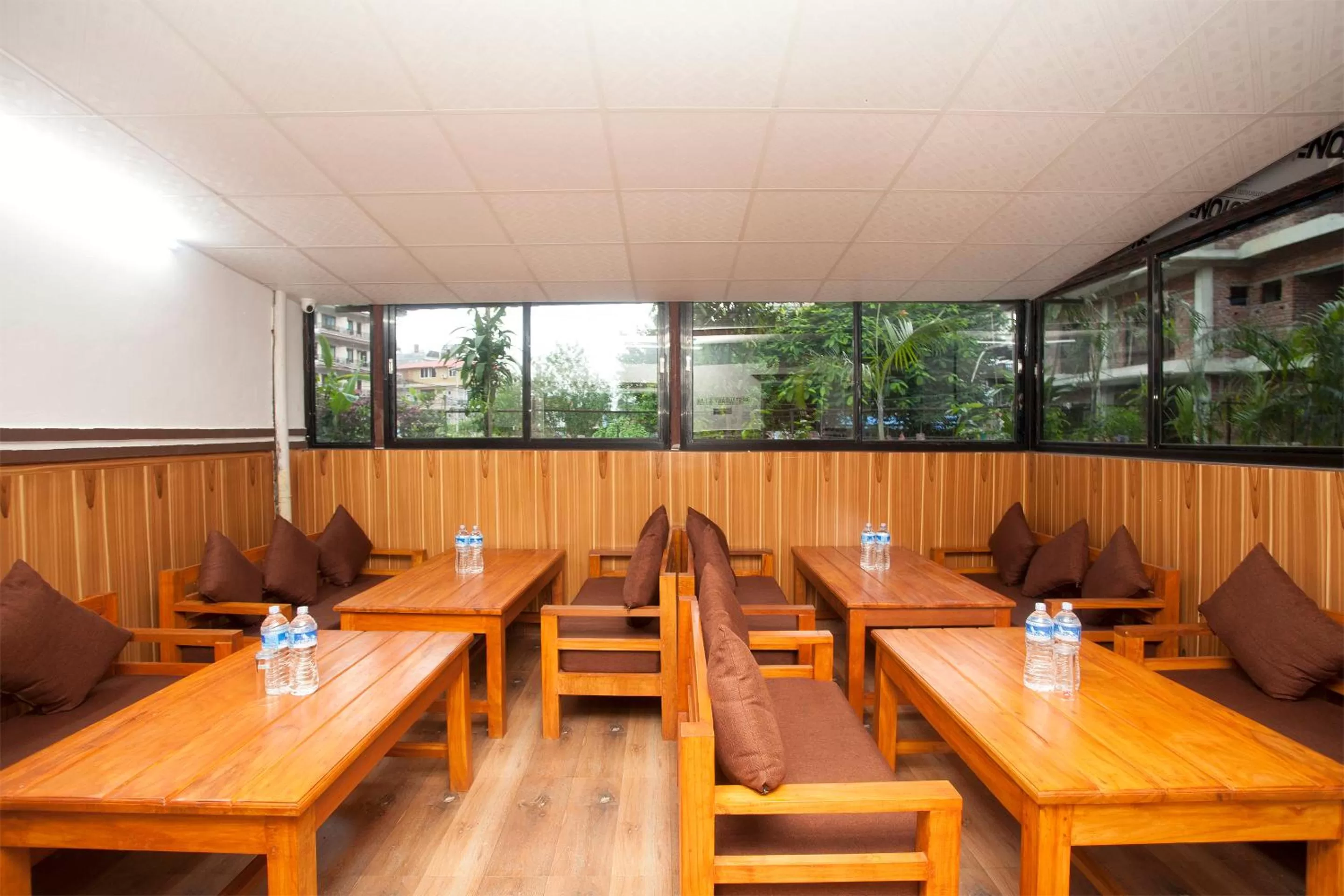 Restaurant/places to eat in Hotel Middle Point Pvt Ltd