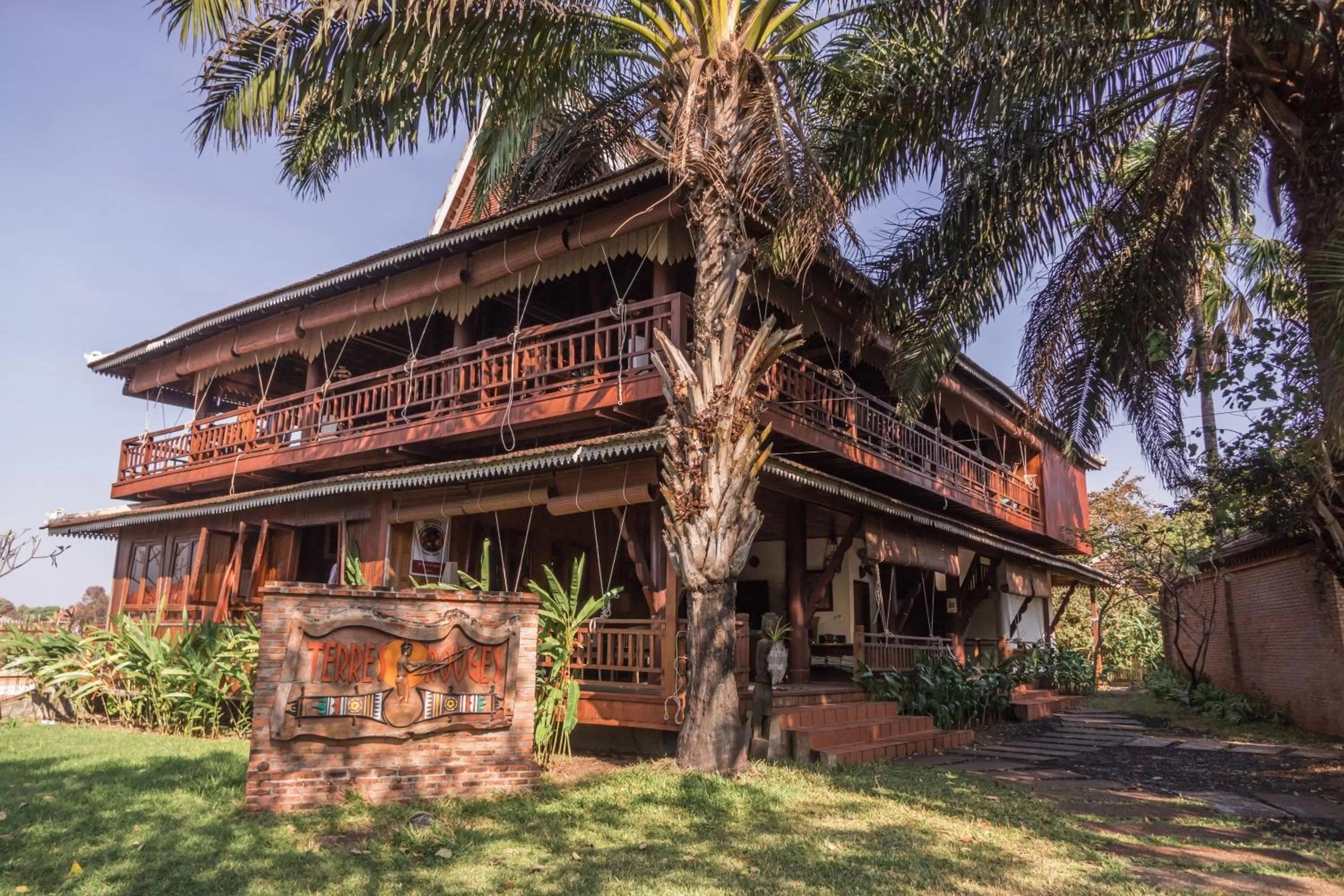 Restaurant/places to eat in Terres Rouges Lodge