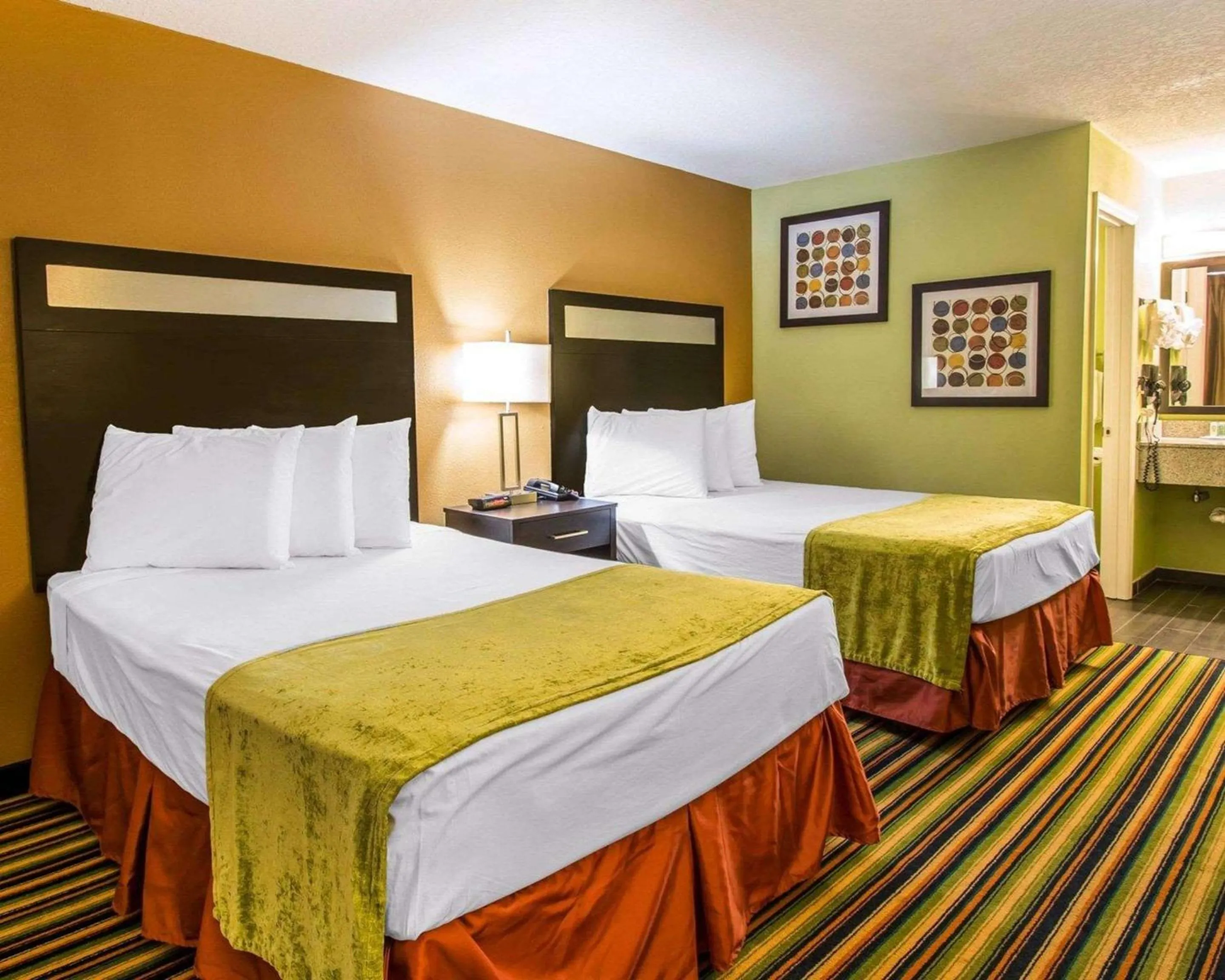 Photo of the whole room in Sunset Palm Hotel