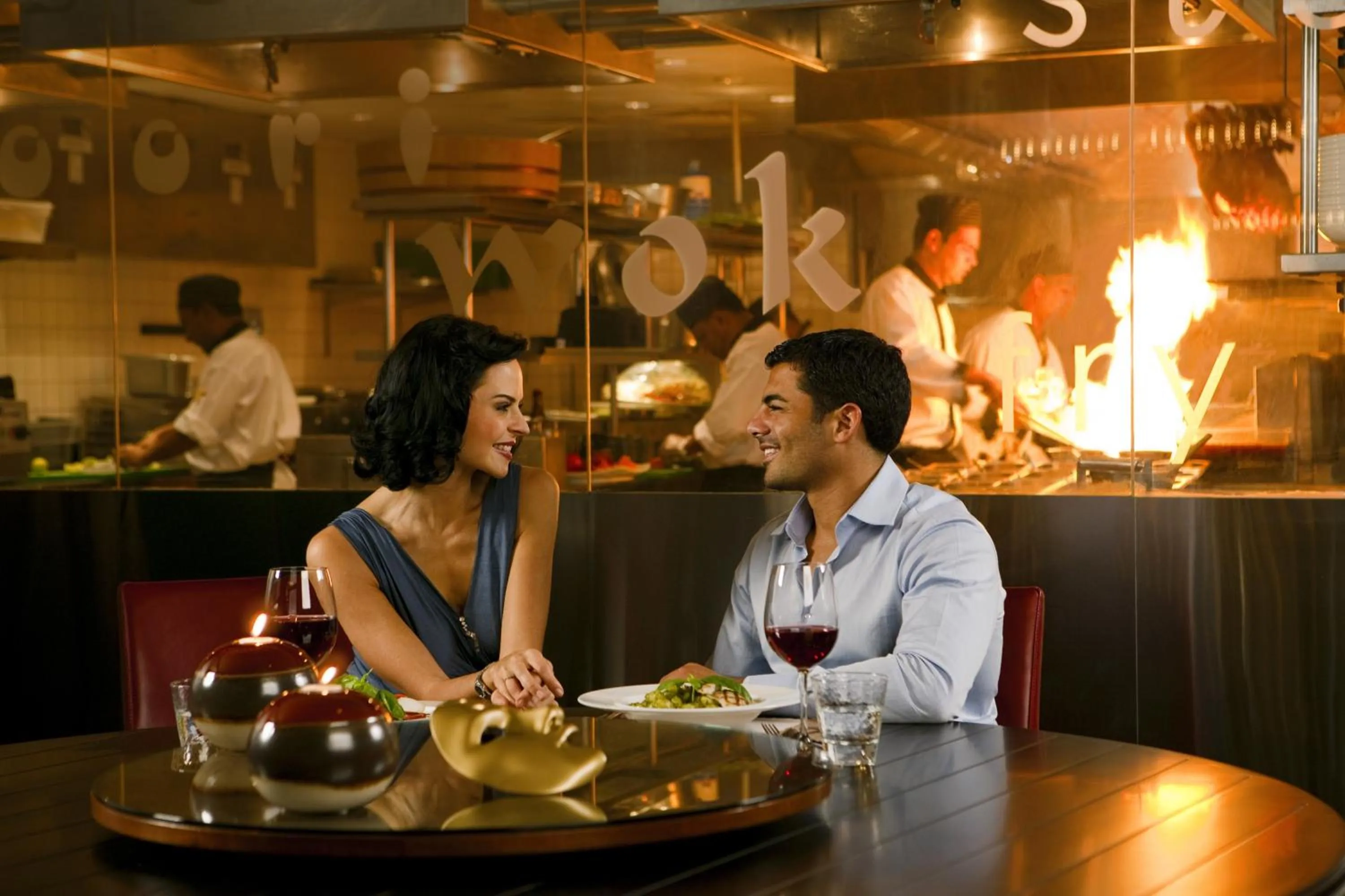 Restaurant/places to eat in Towers Rotana - Dubai