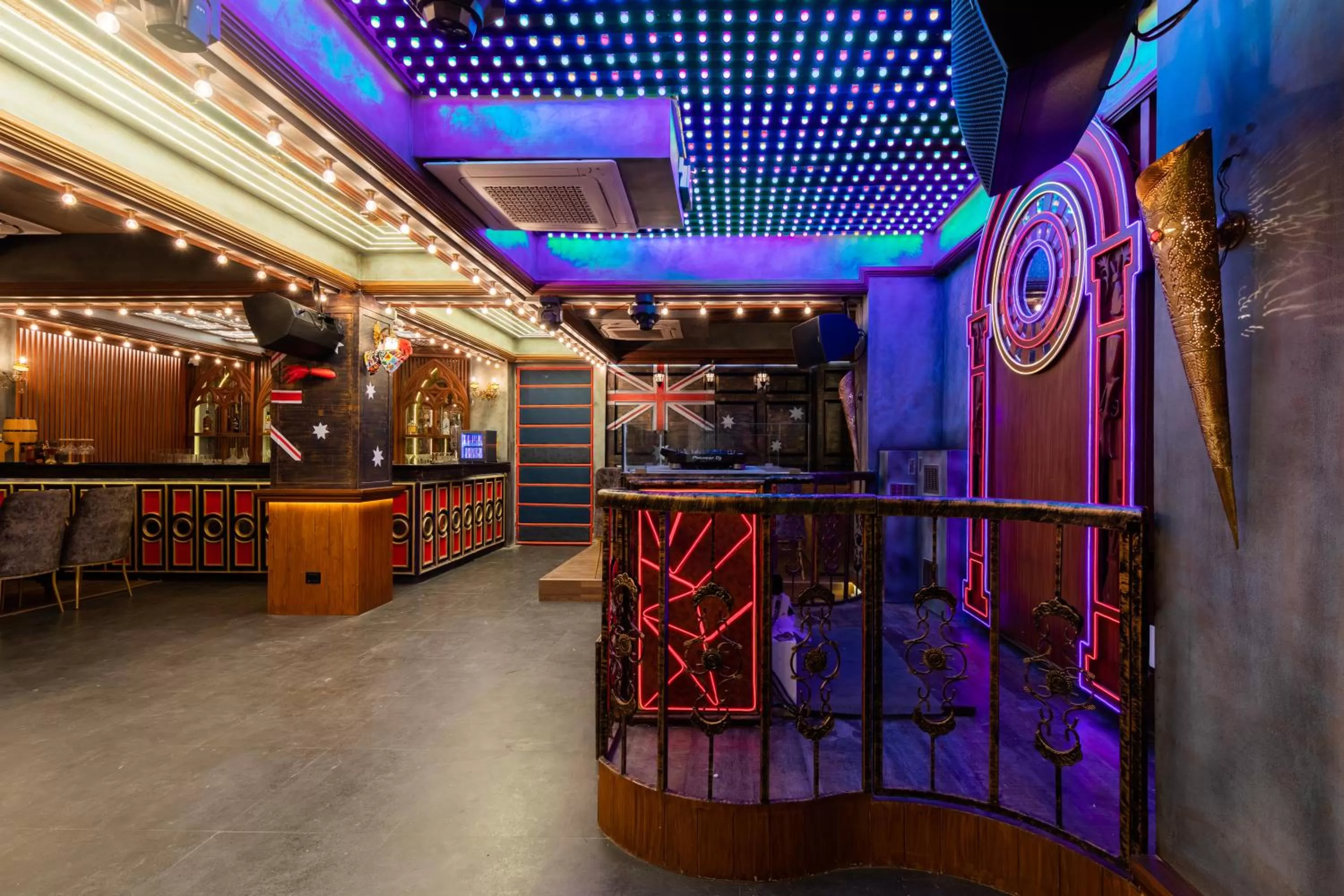 Lounge or bar in The Grand Shaurya