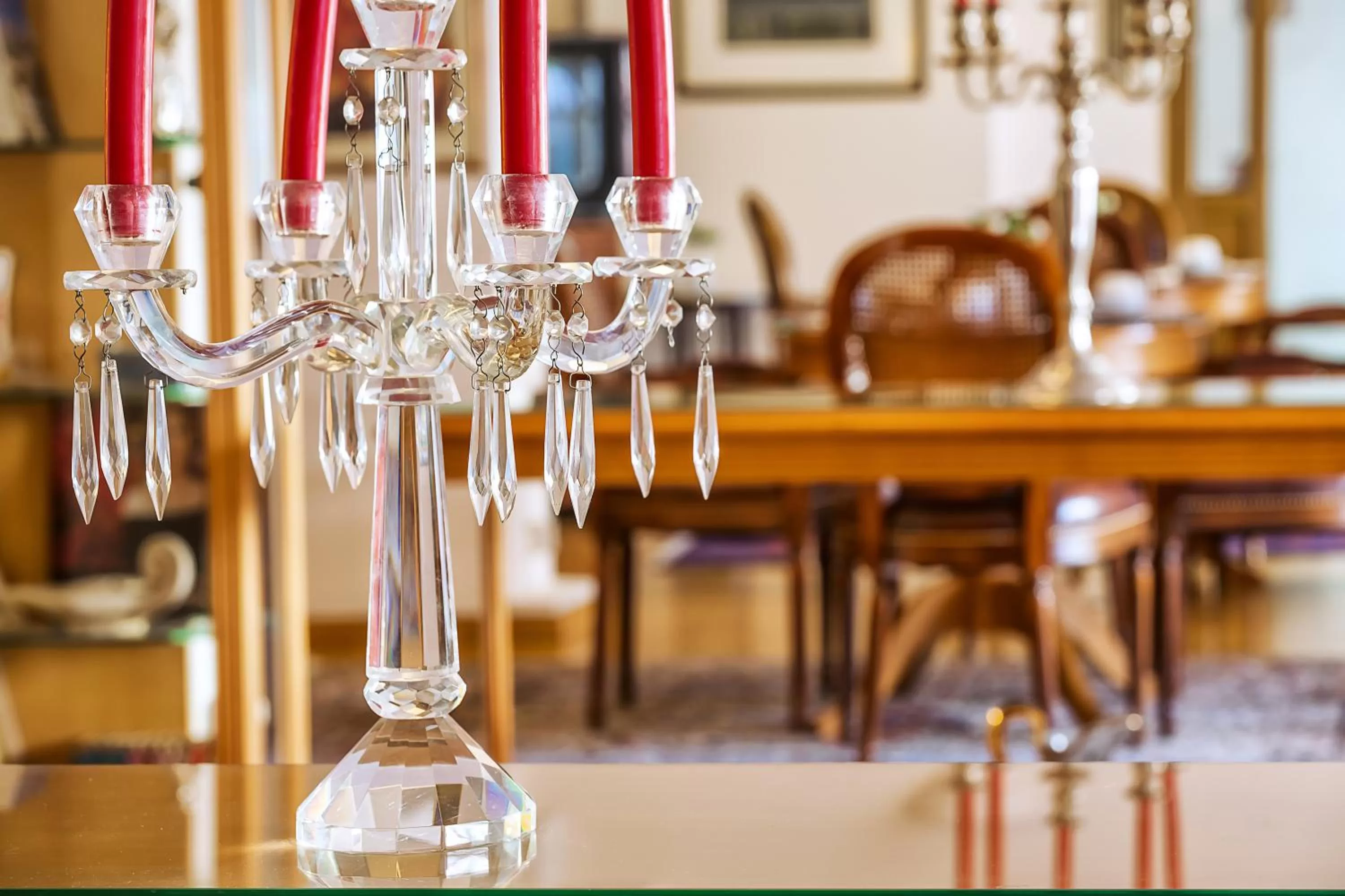 Restaurant/places to eat in Minerva Premier Hotel