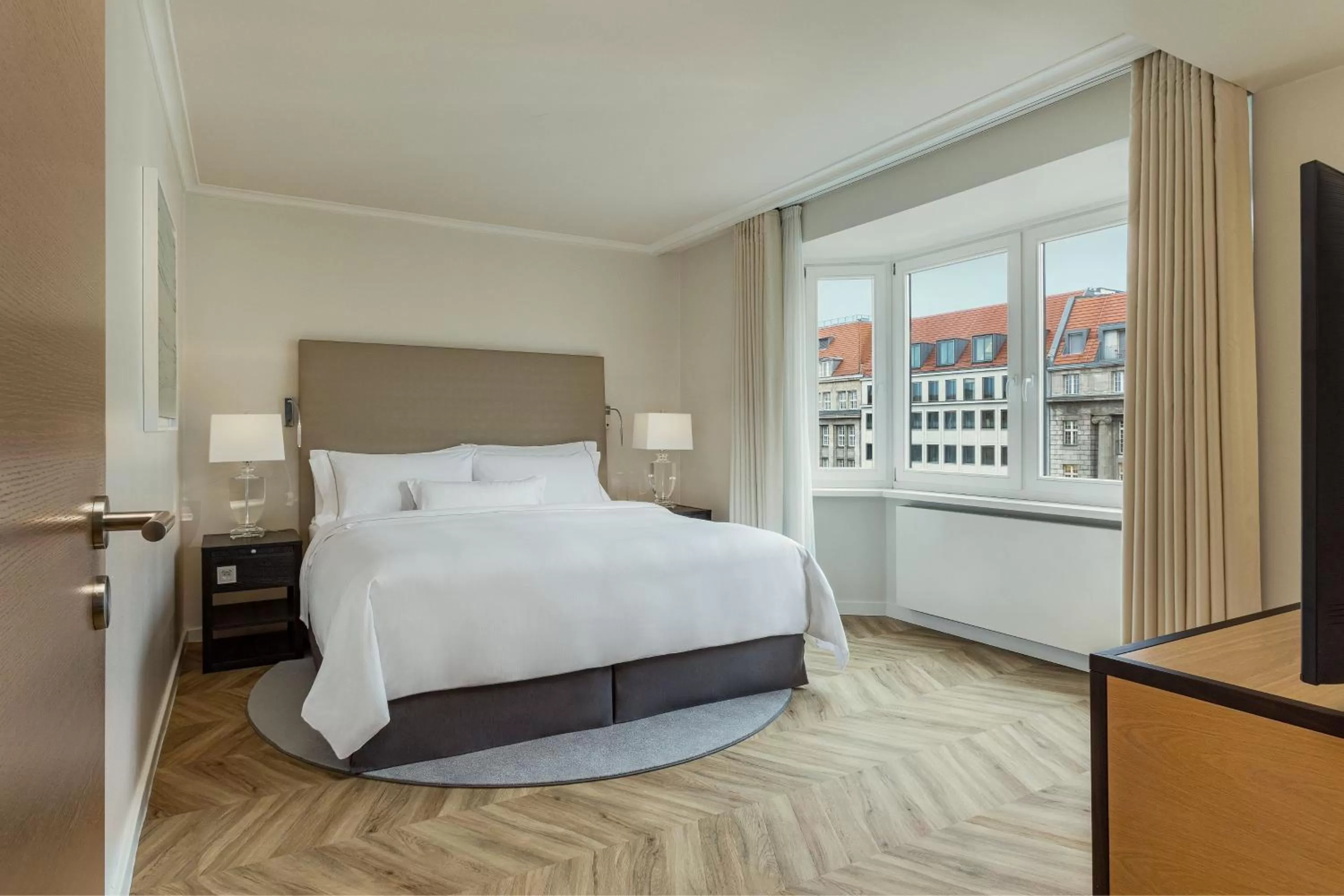 Bedroom, Bed in The Westin Grand Berlin