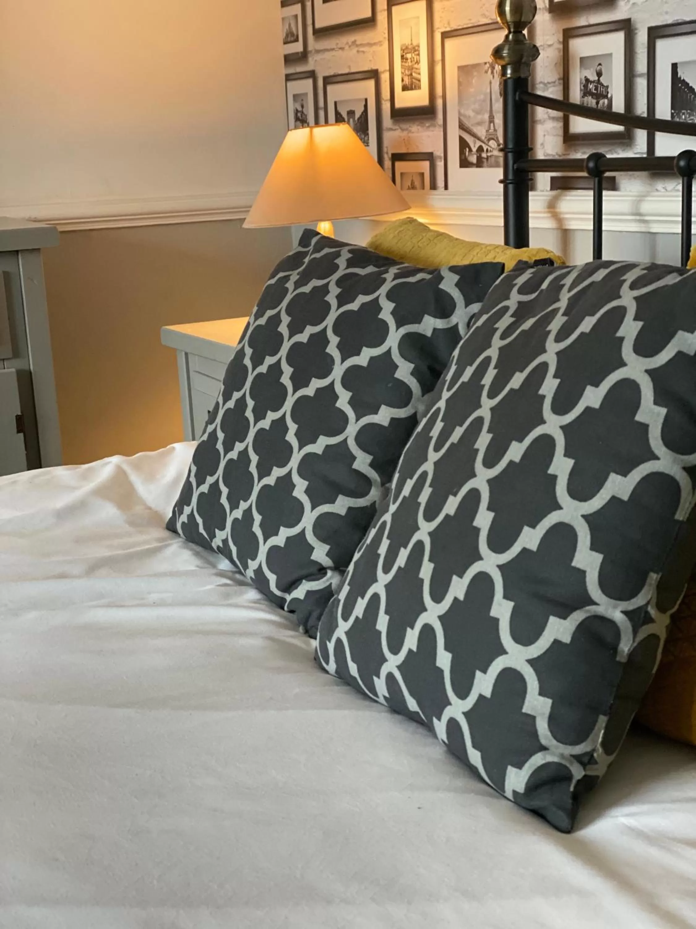 Bedroom, Bed in The Red Lion Inn