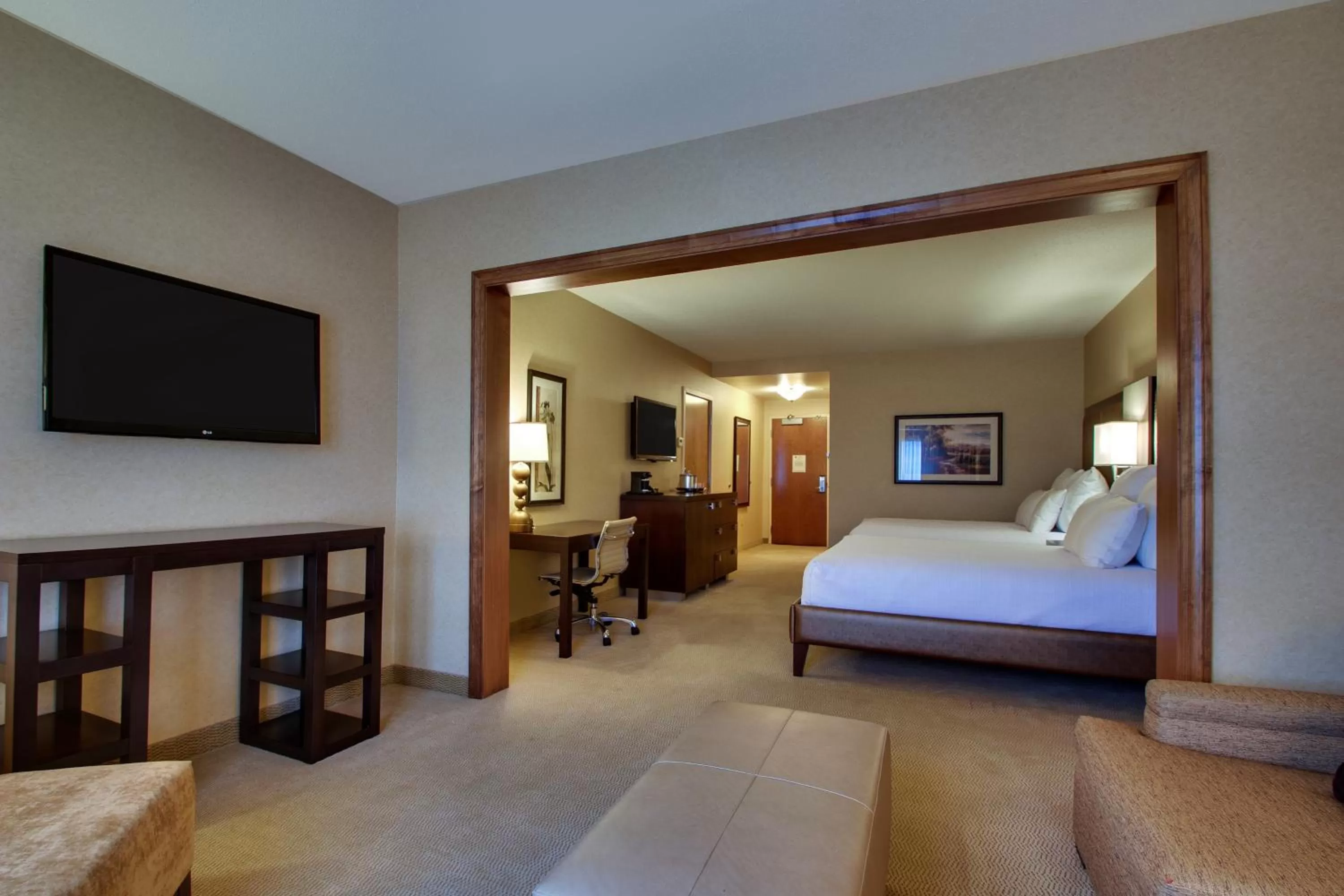 Photo of the whole room, Bed in The Inn at Charles Town / Hollywood Casino