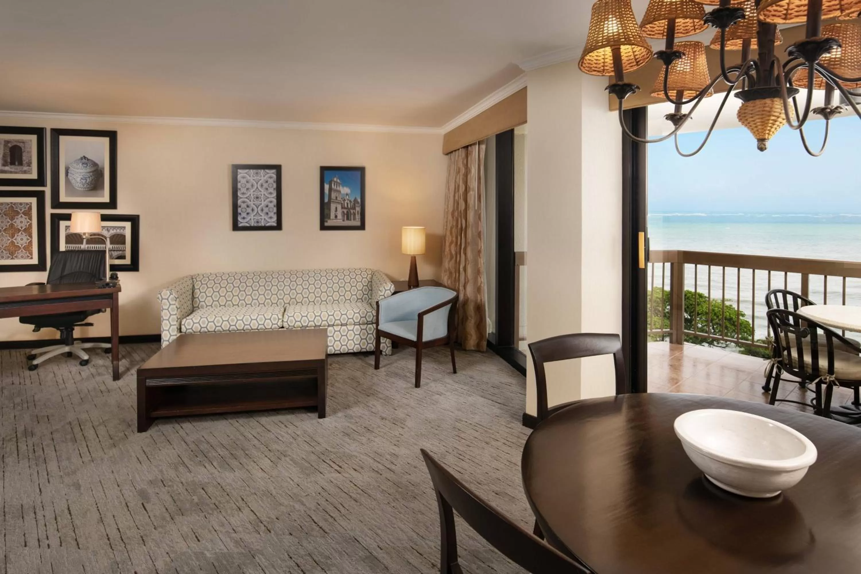 Living room, Bed in Sheraton Santo Domingo