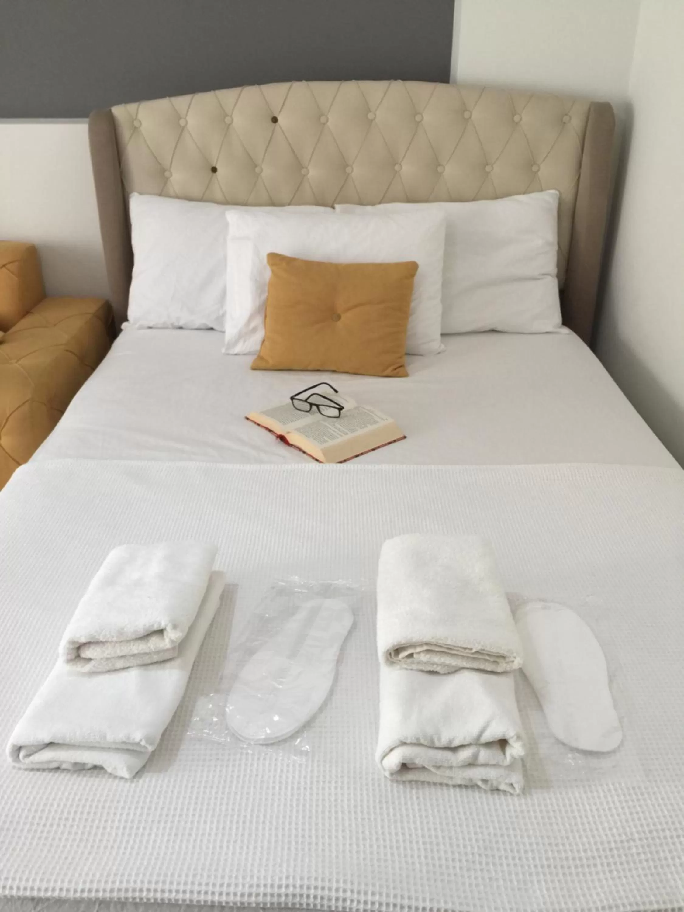 Bed in GÜNEŞ APART OTEL