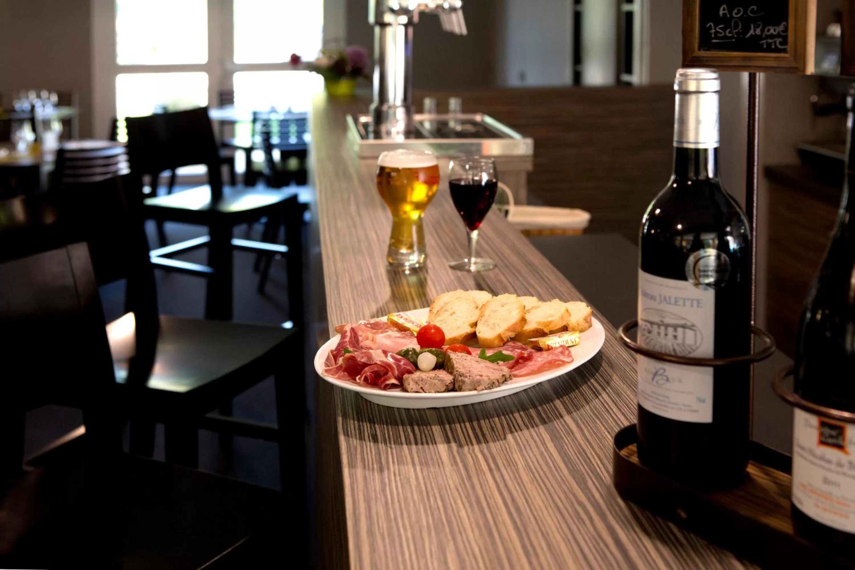 Restaurant/places to eat in Sure Hotel by Best Western Limoges Sud