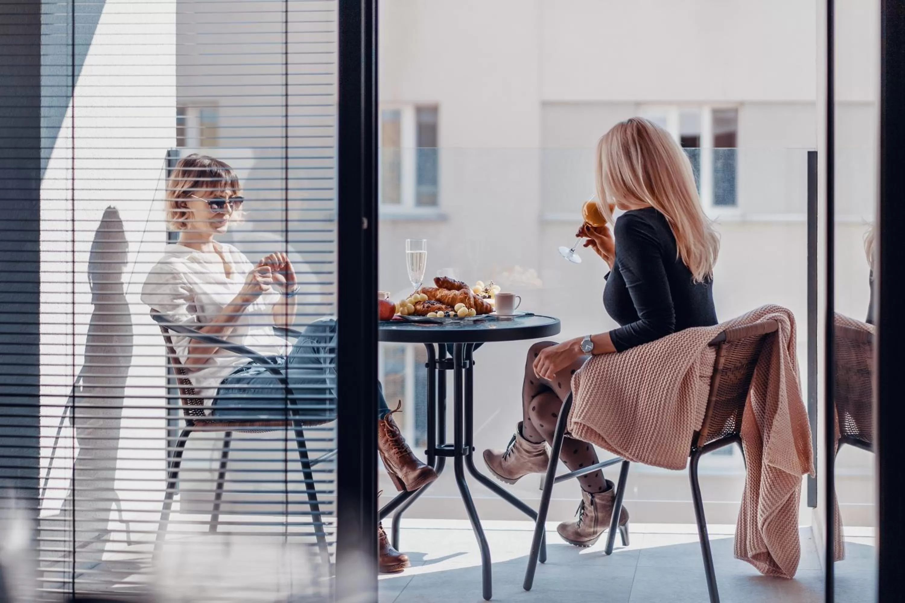 Balcony/Terrace in Smart & Green Living by Ambiente