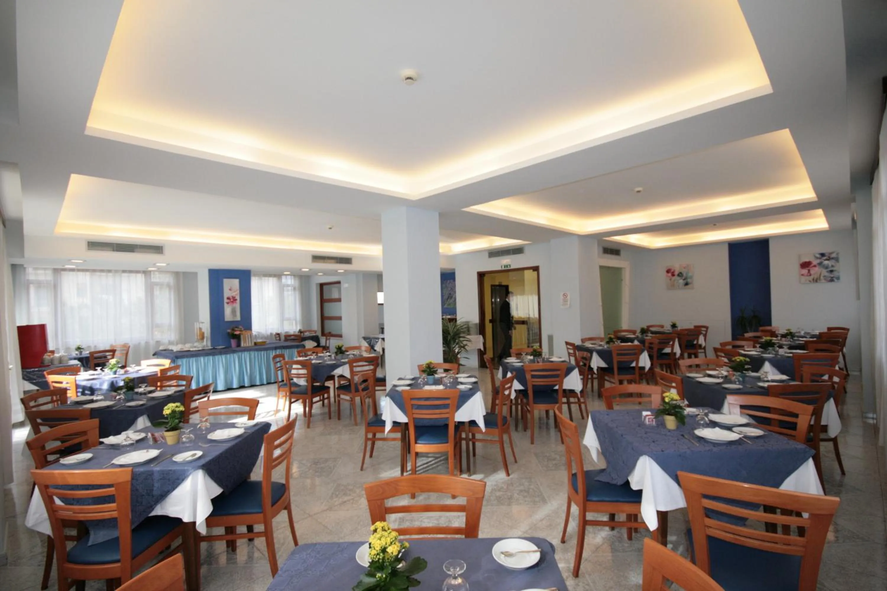 Restaurant/places to eat in Hotel Leone