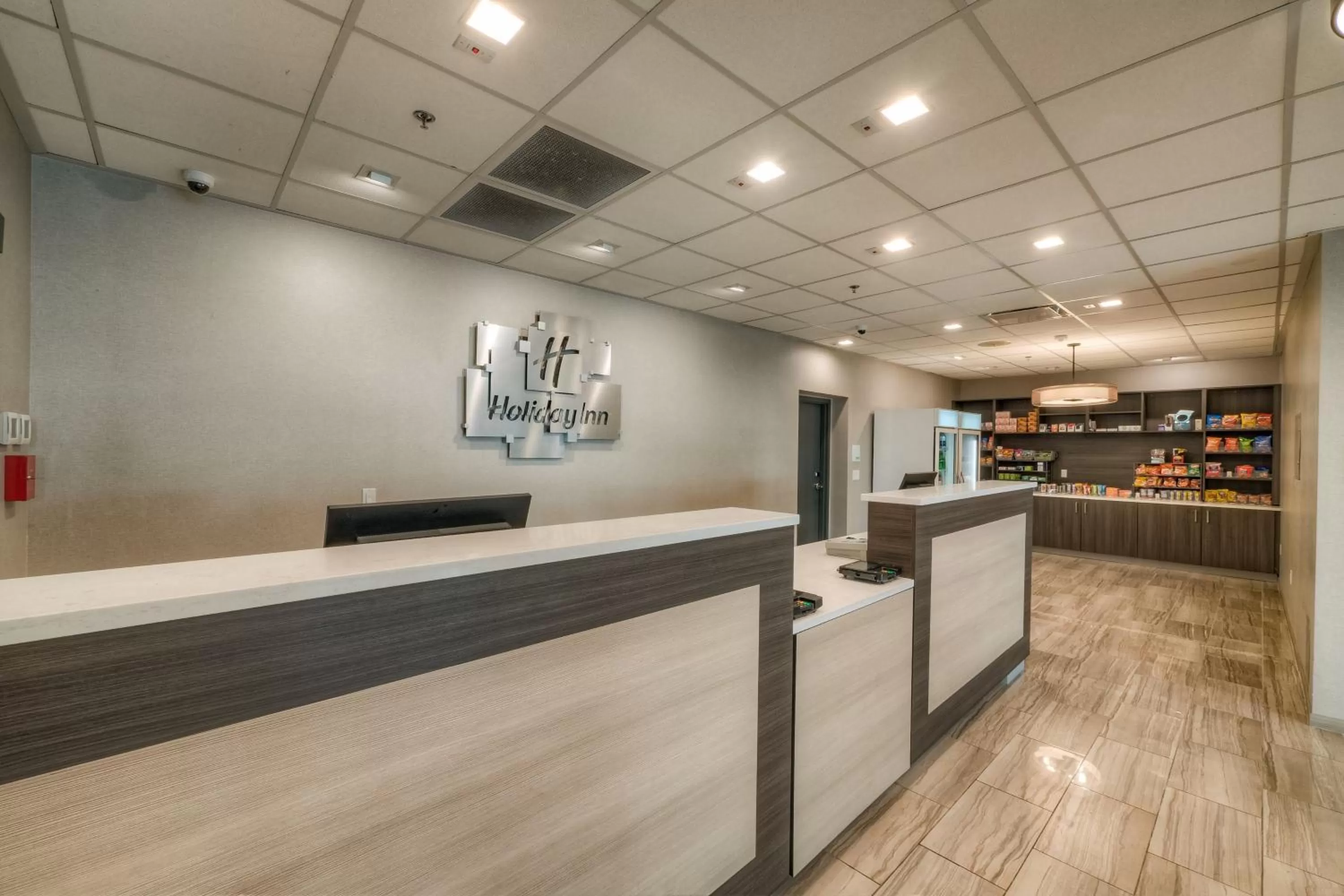 Property building in Holiday Inn Tacoma Mall by IHG