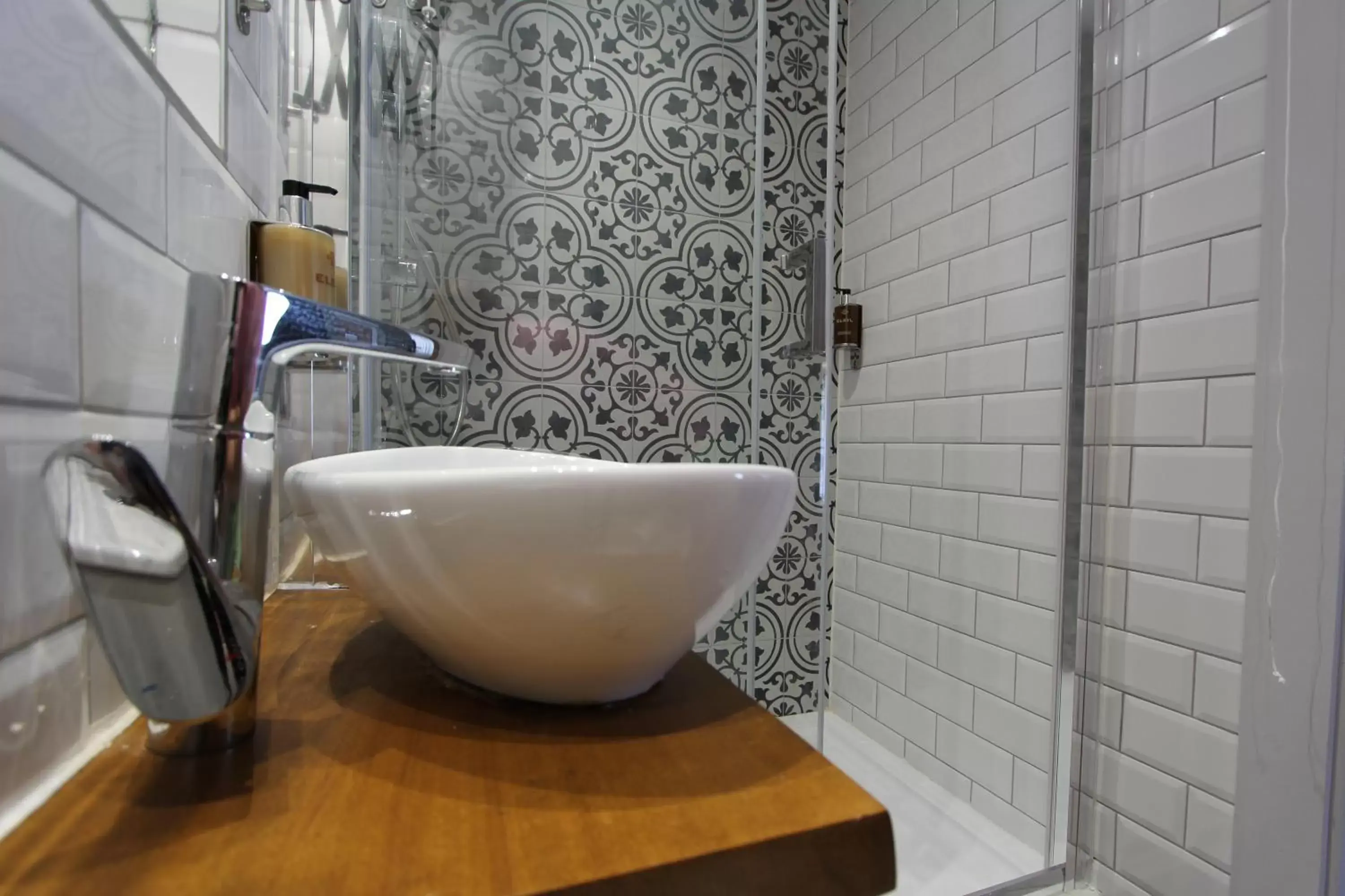 Superior King Room in Tyr Winch Superior King Room in Tyr Winch