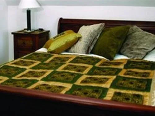 Bedroom, Bed in The Swan Inn