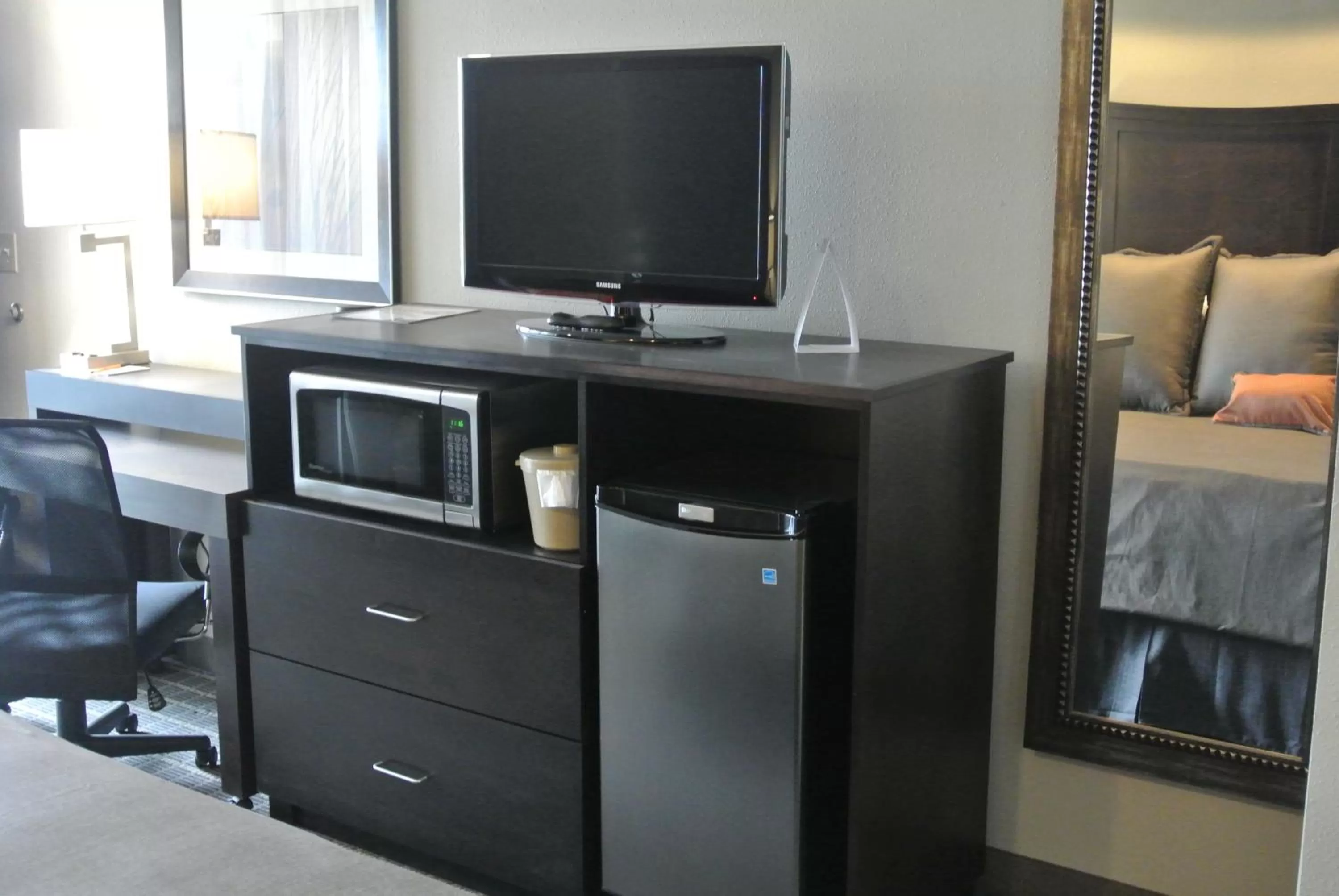 Queen Room with Sofa Bed in Aspen Select