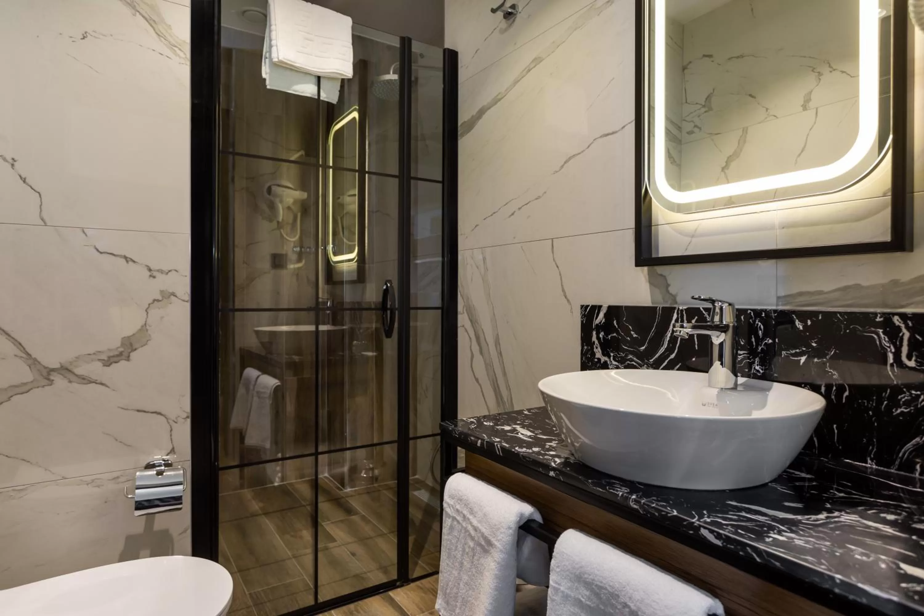 Shower in Nox Suite Rezidans