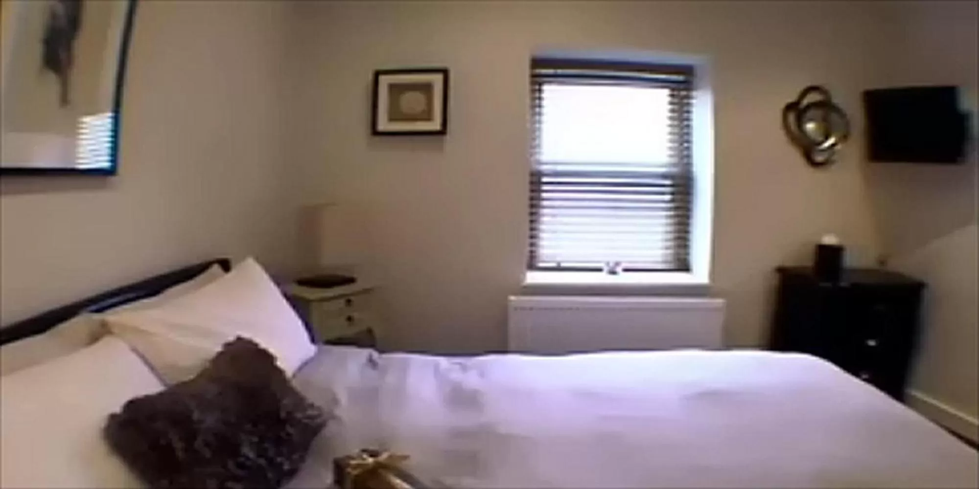 Day in Victoria Mansions Hotel Apartments