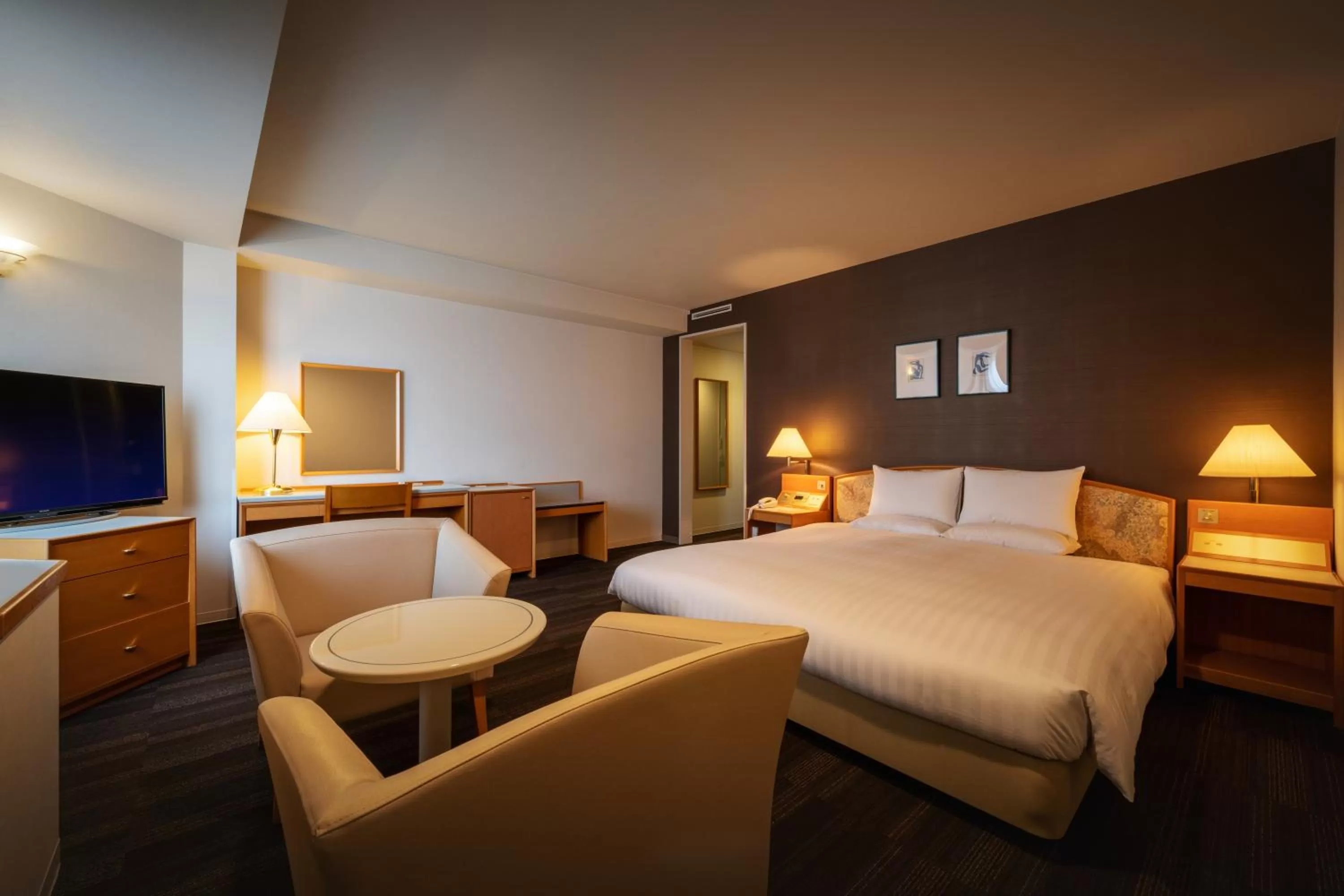 Photo of the whole room in Air Terminal Hotel