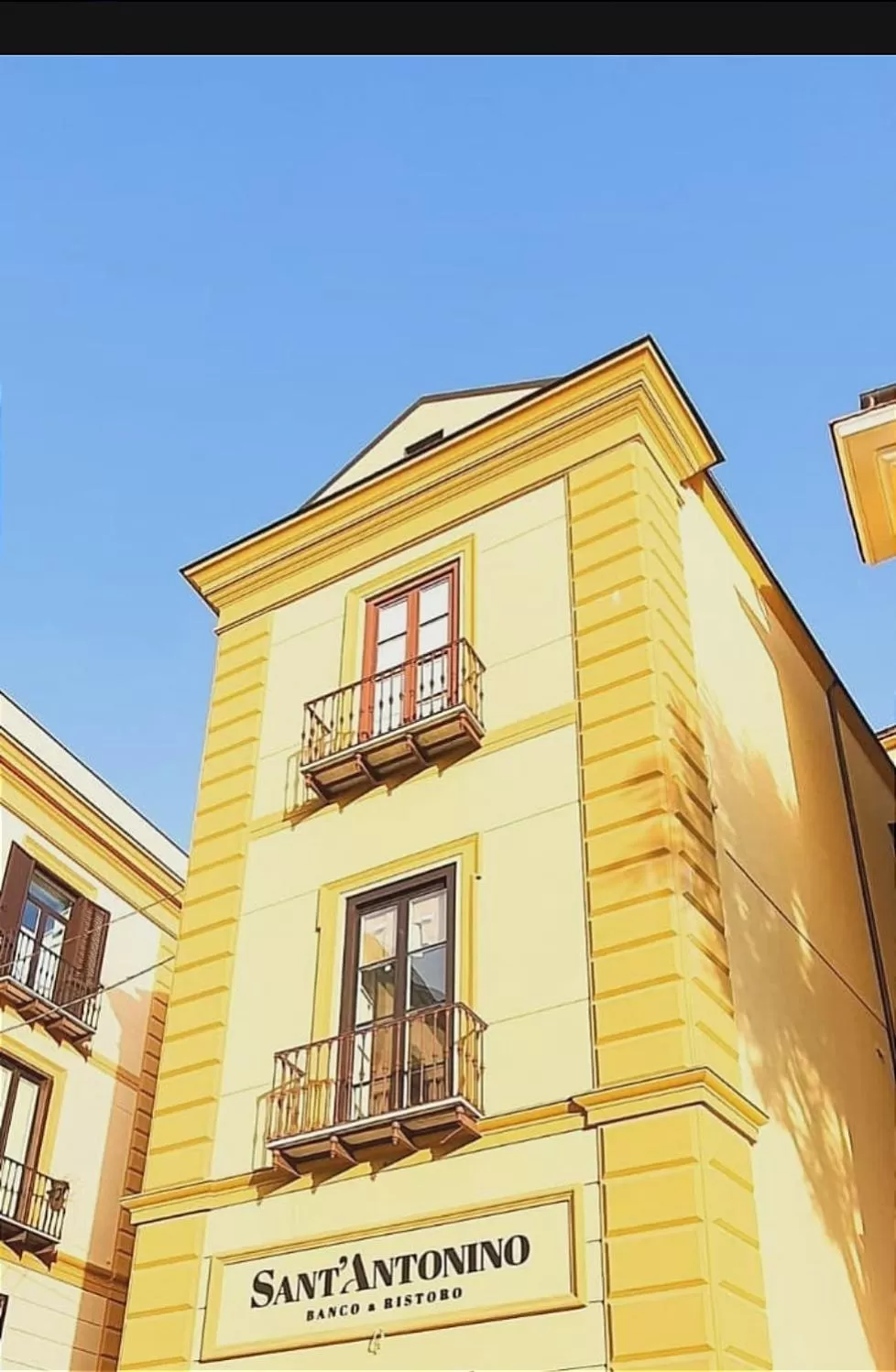 Property Building in Sant'Antonino Luxury Suite