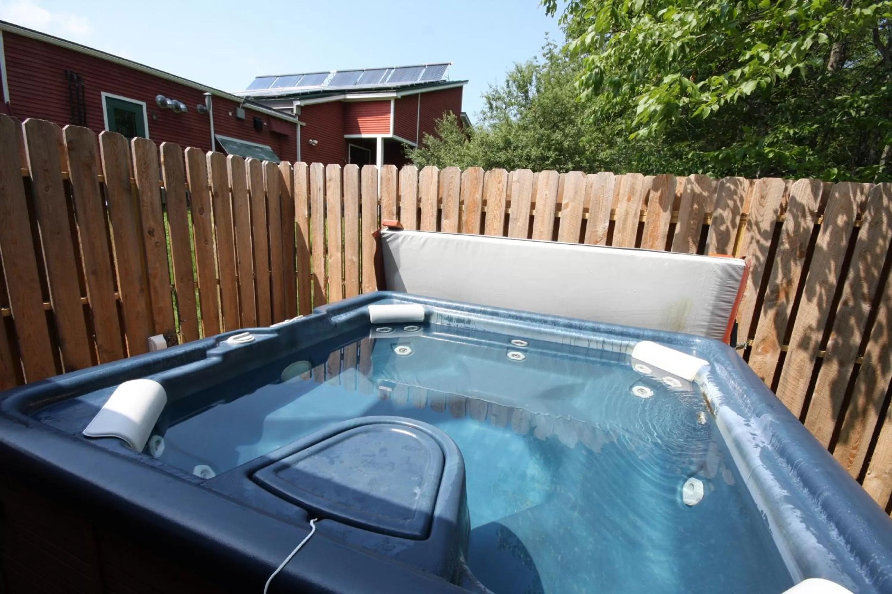 Hot Tub in Maple Hill Farm Inn