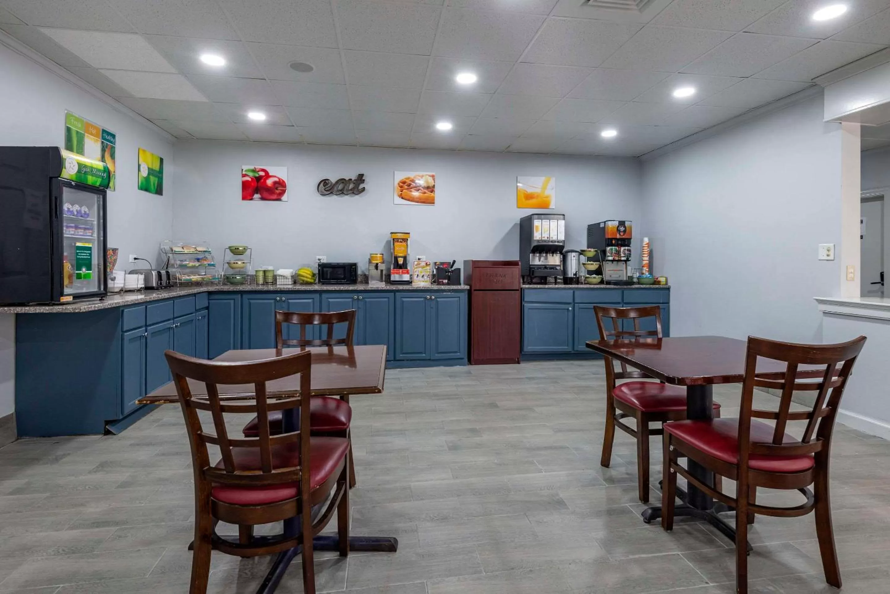 Breakfast in Suburban Studios Rock Hill Northeast I-77