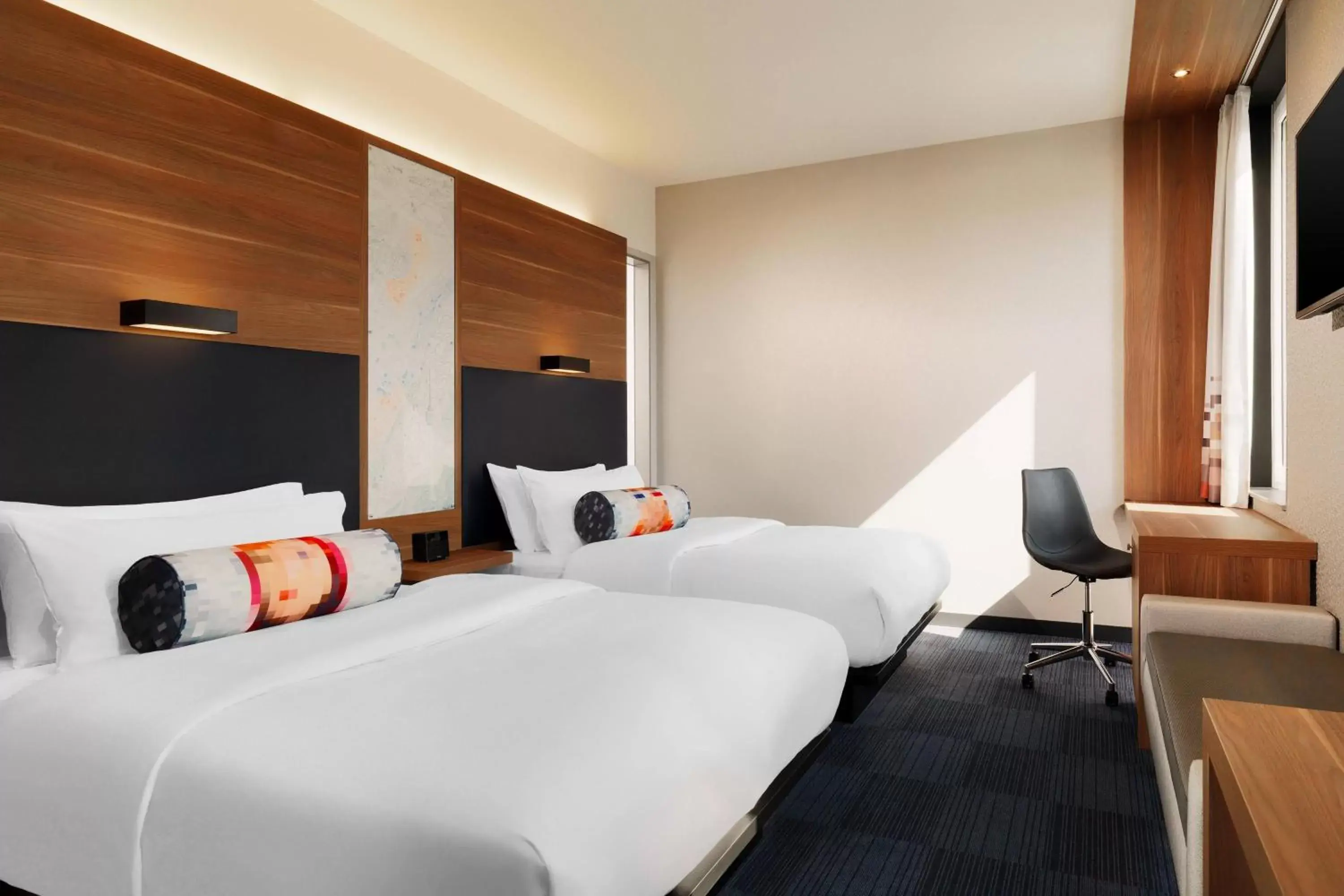 Breezy Family in Aloft Stuttgart Breezy Family in Aloft Stuttgart