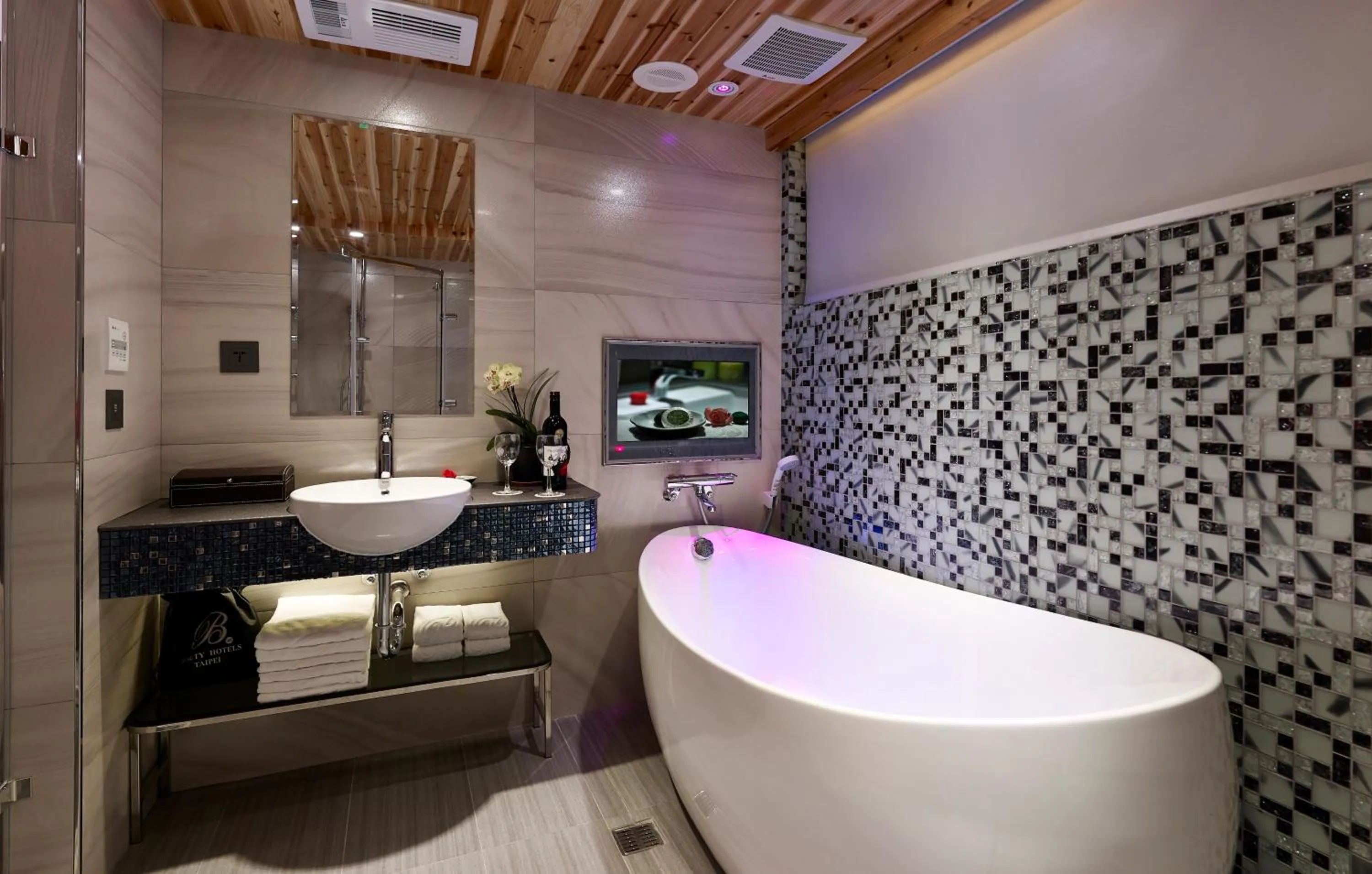 Bathroom in Beauty Hotels Taipei - Hotel Bfun