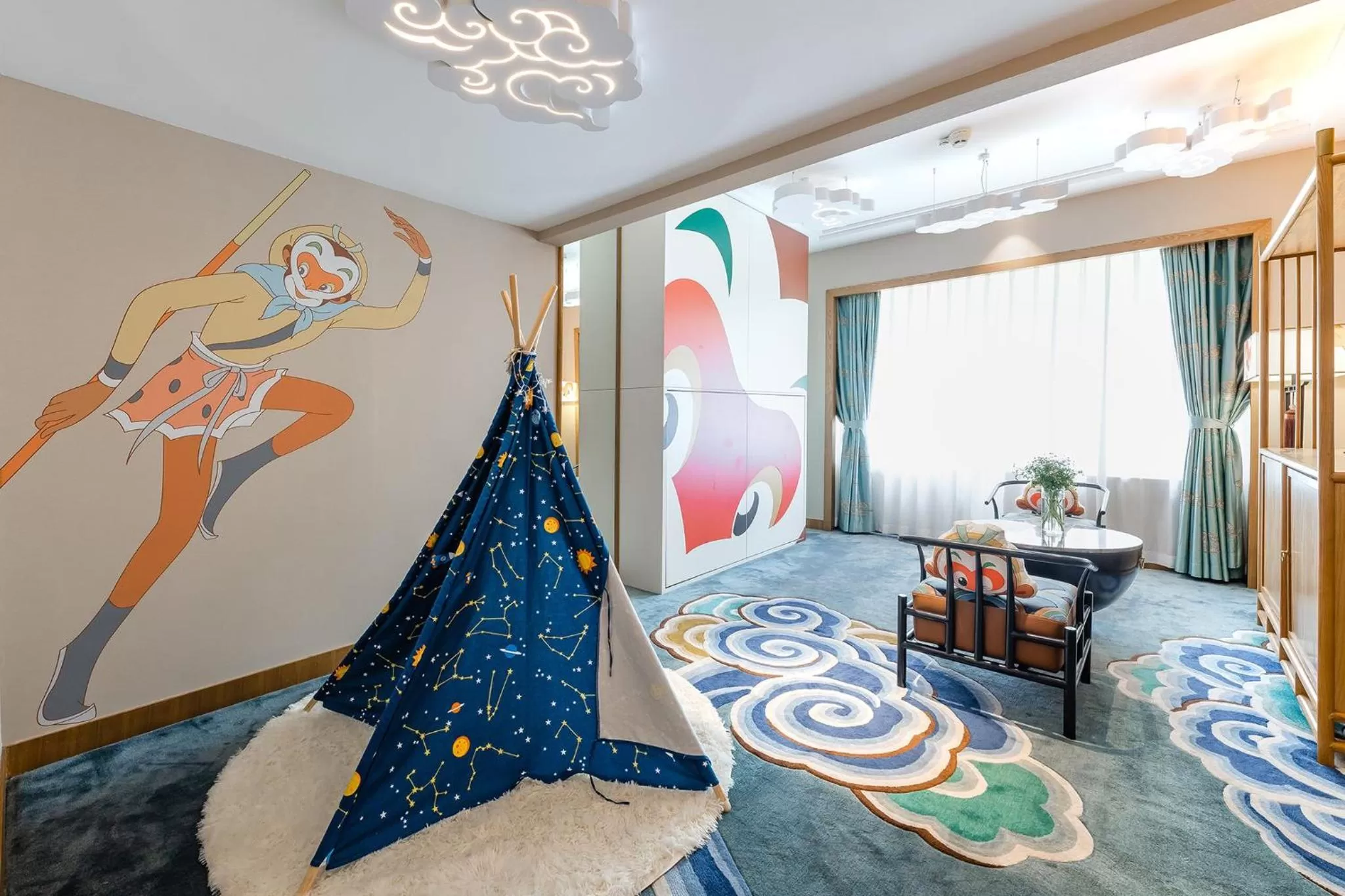 Photo of the whole room, Bed in Crowne Plaza Shanghai by IHG