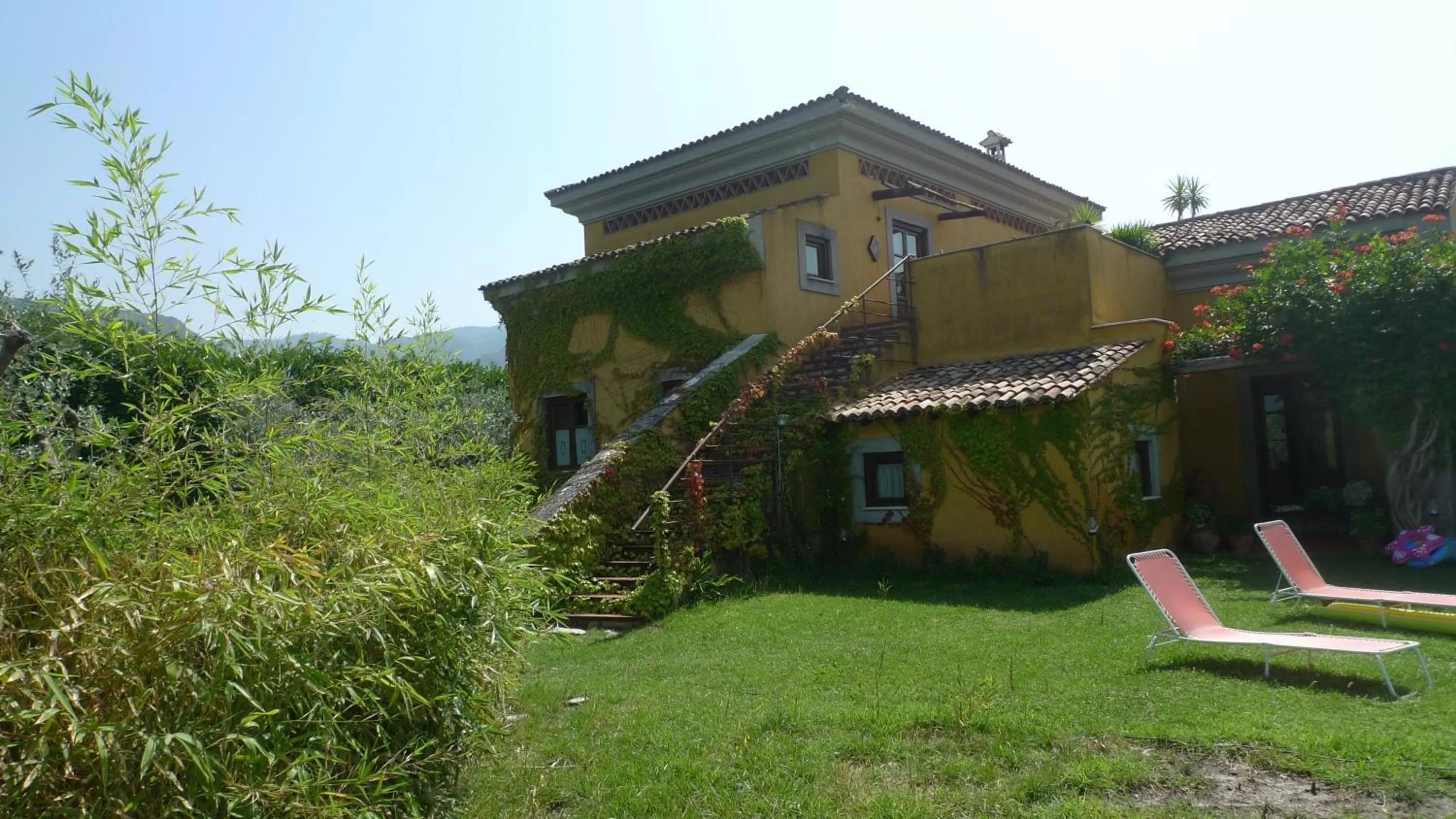 Property Building in Le Ninfee